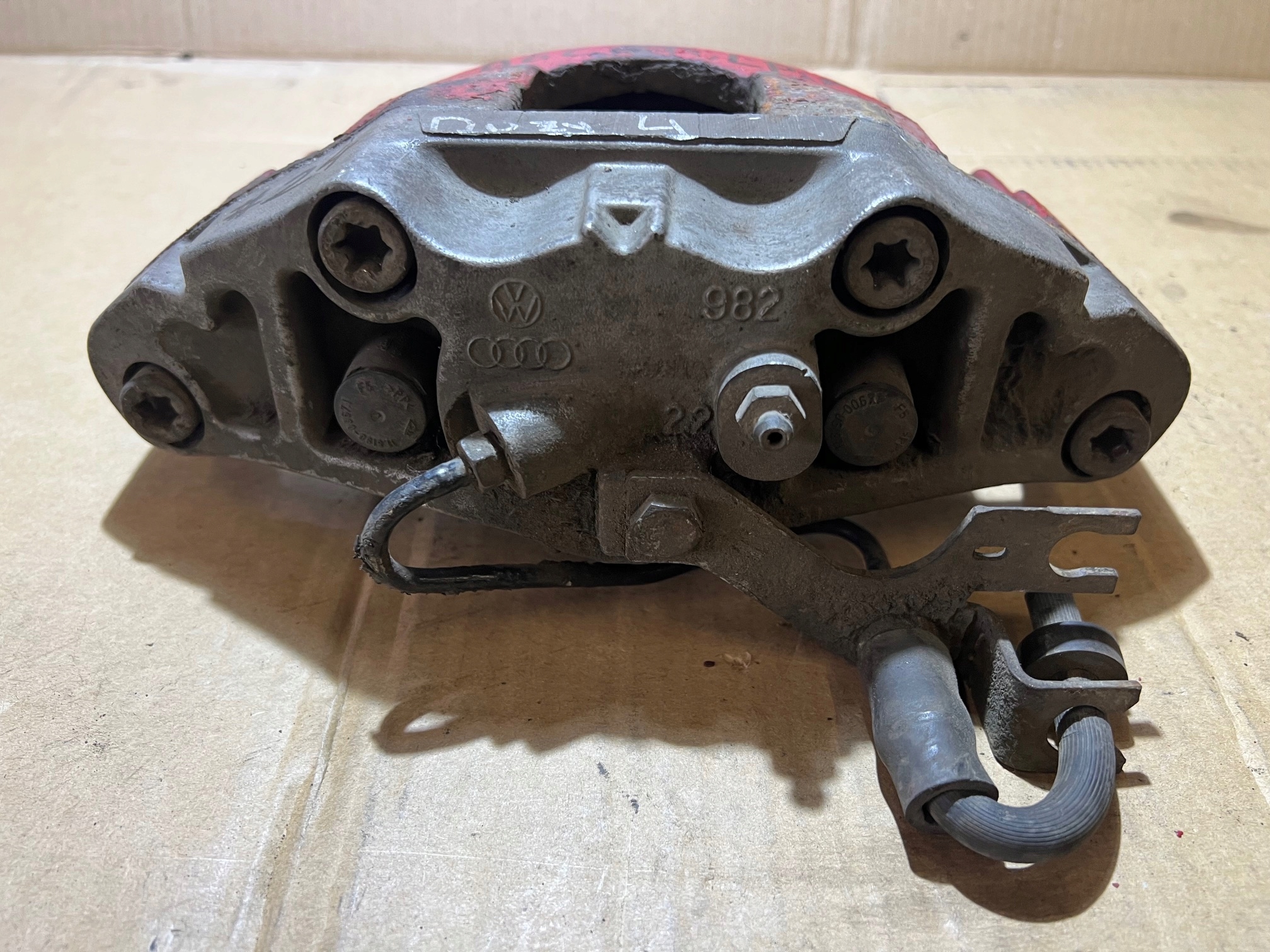 AUDI A6 C6 caliper brake left front 982