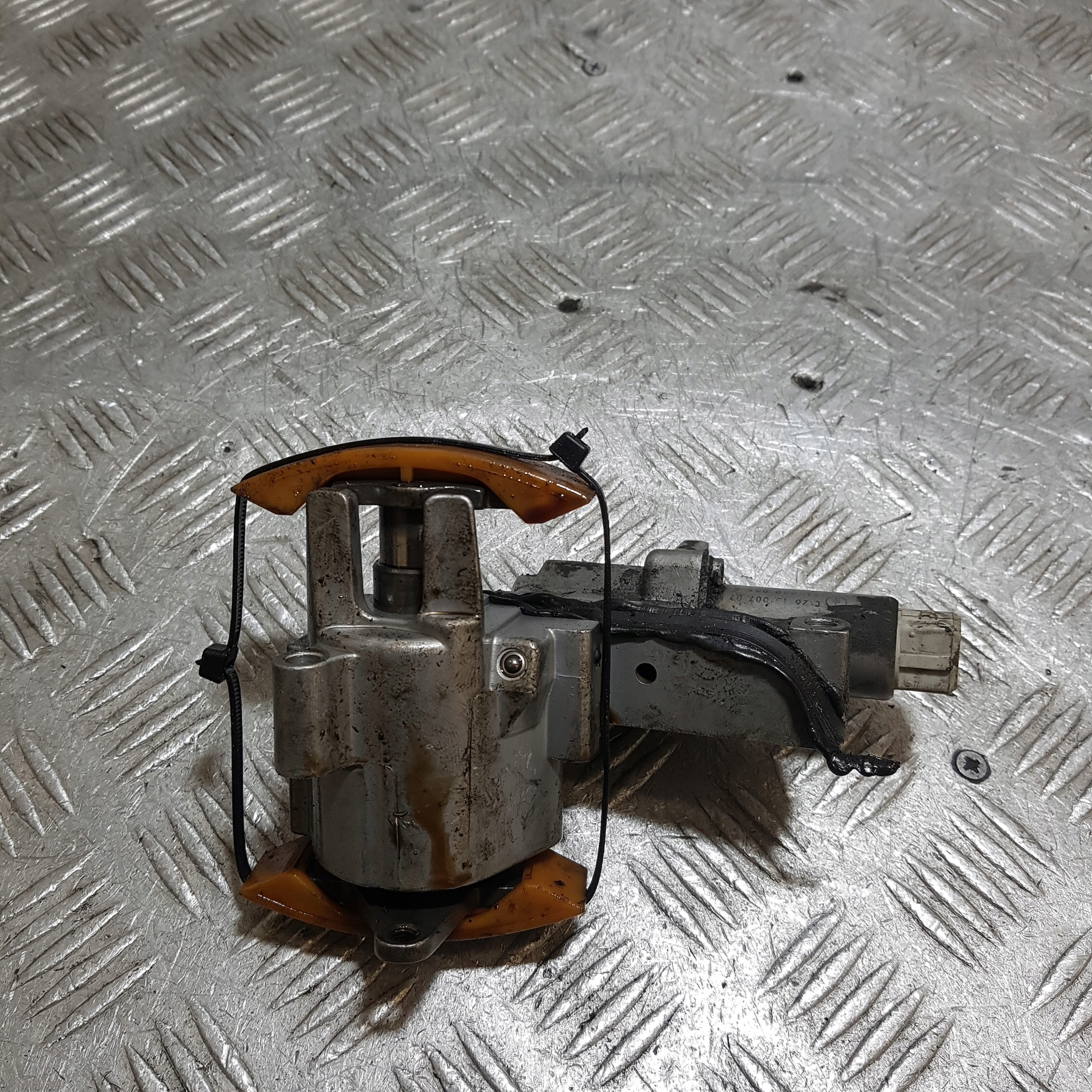 Spanner LANCUCHA links VOLKSWAGEN TOUAREG 21600005E