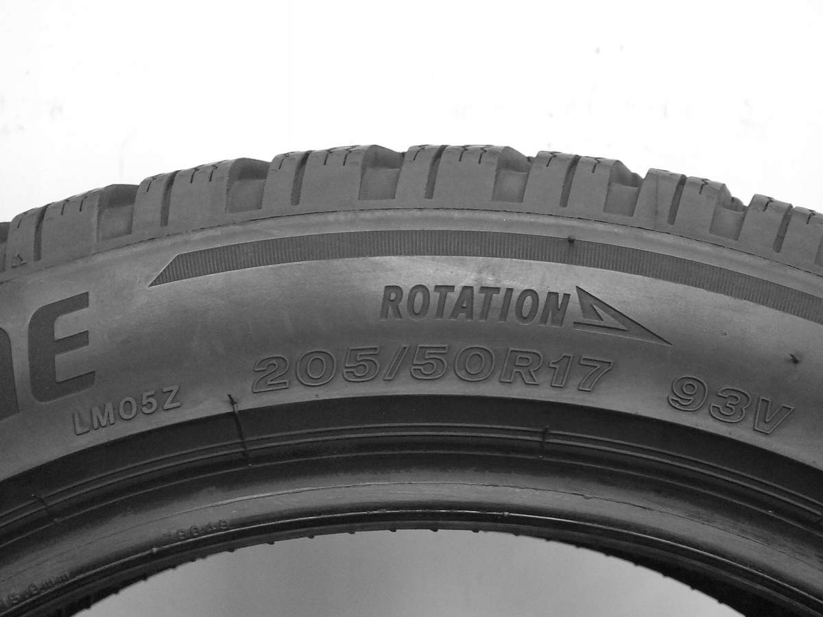 2Z 205/50R17 Bridgestone Blizzak LM005 93V 4321 6,8 Marka Bridgestone