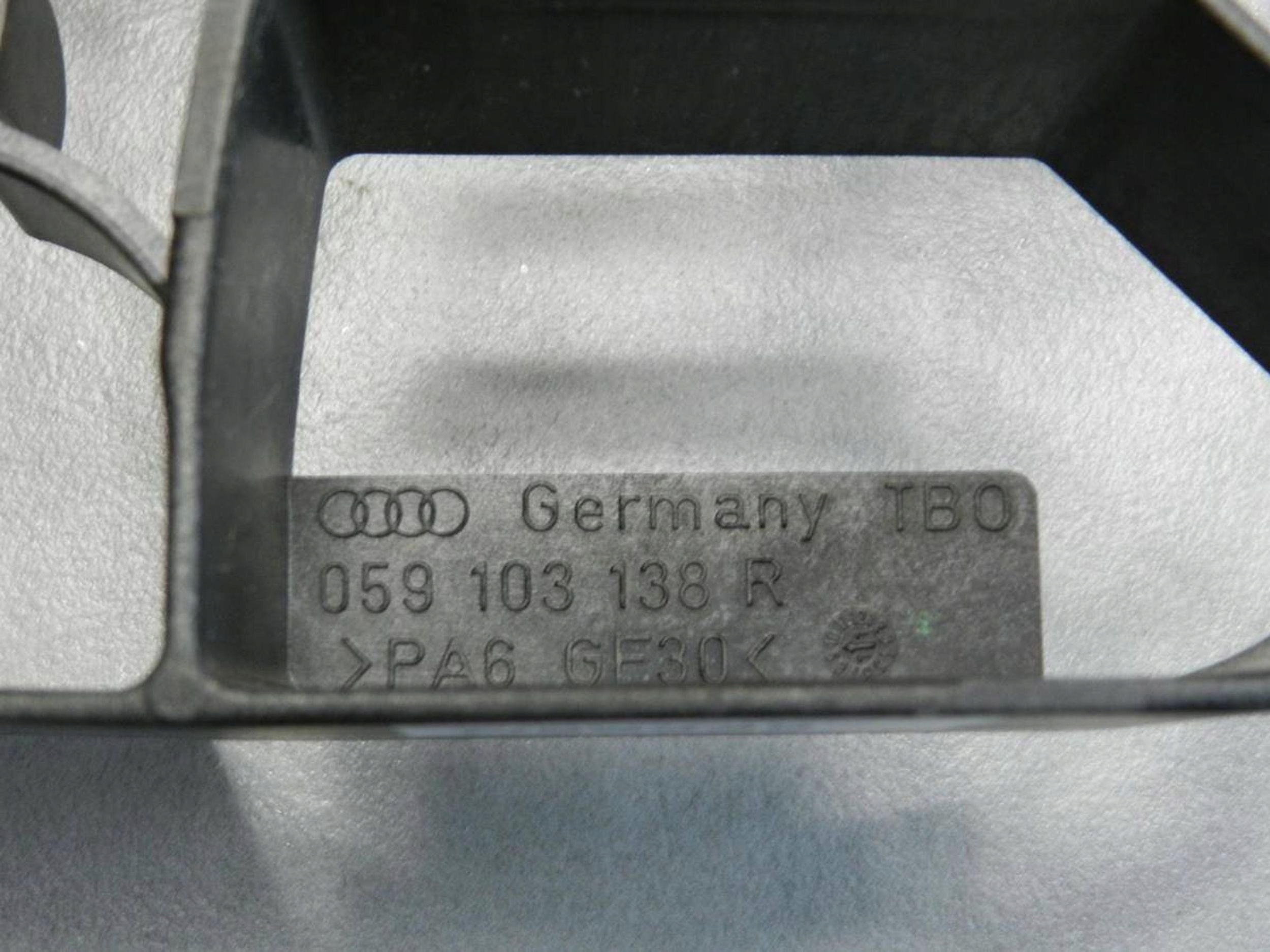 Volkswagen Phaeton wklad miski olejowej 059103138R