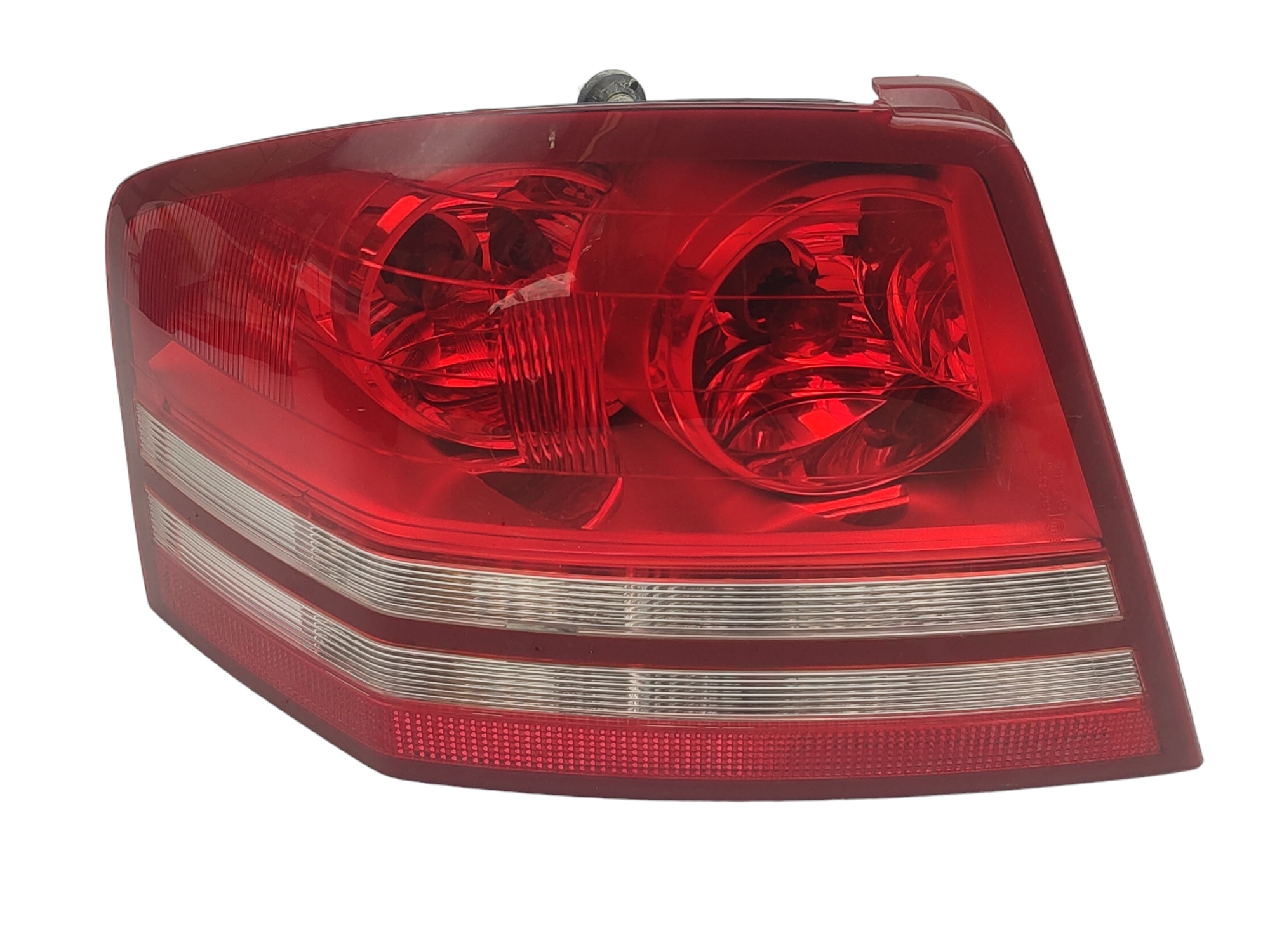 ФАРА ЛЕВЫЙ ЗАД. ЗАДНЯЯ DODGE AVENGER (07-10) ЕВРОПА