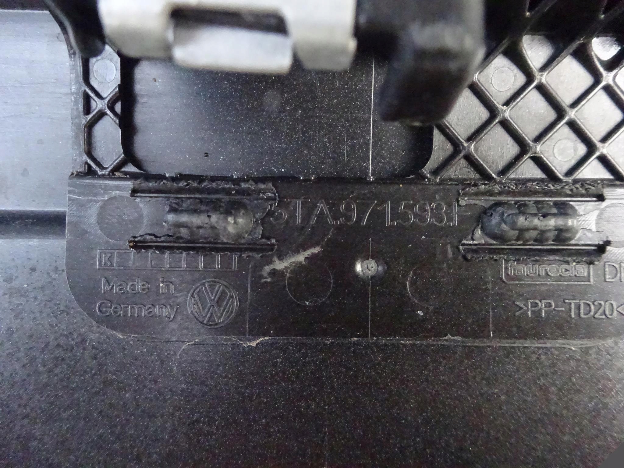 VW TOURAN 5TA 15- R-LINE ZDERZAK PRZÓD *PDC/SPRYSK Numer katalogowy części 5TA807221 5TA807221M 5TA807221AA