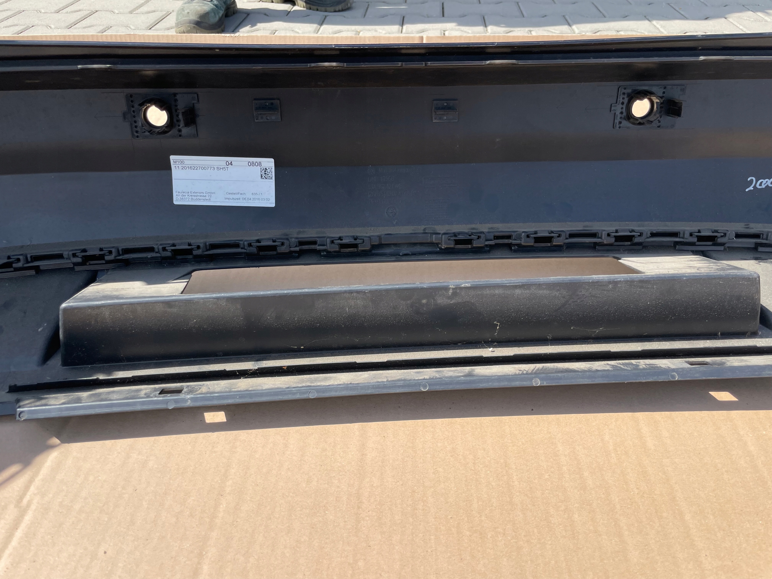 bumper VW TOURAN 2015- W colour LC9X PDCX6 IDEAL