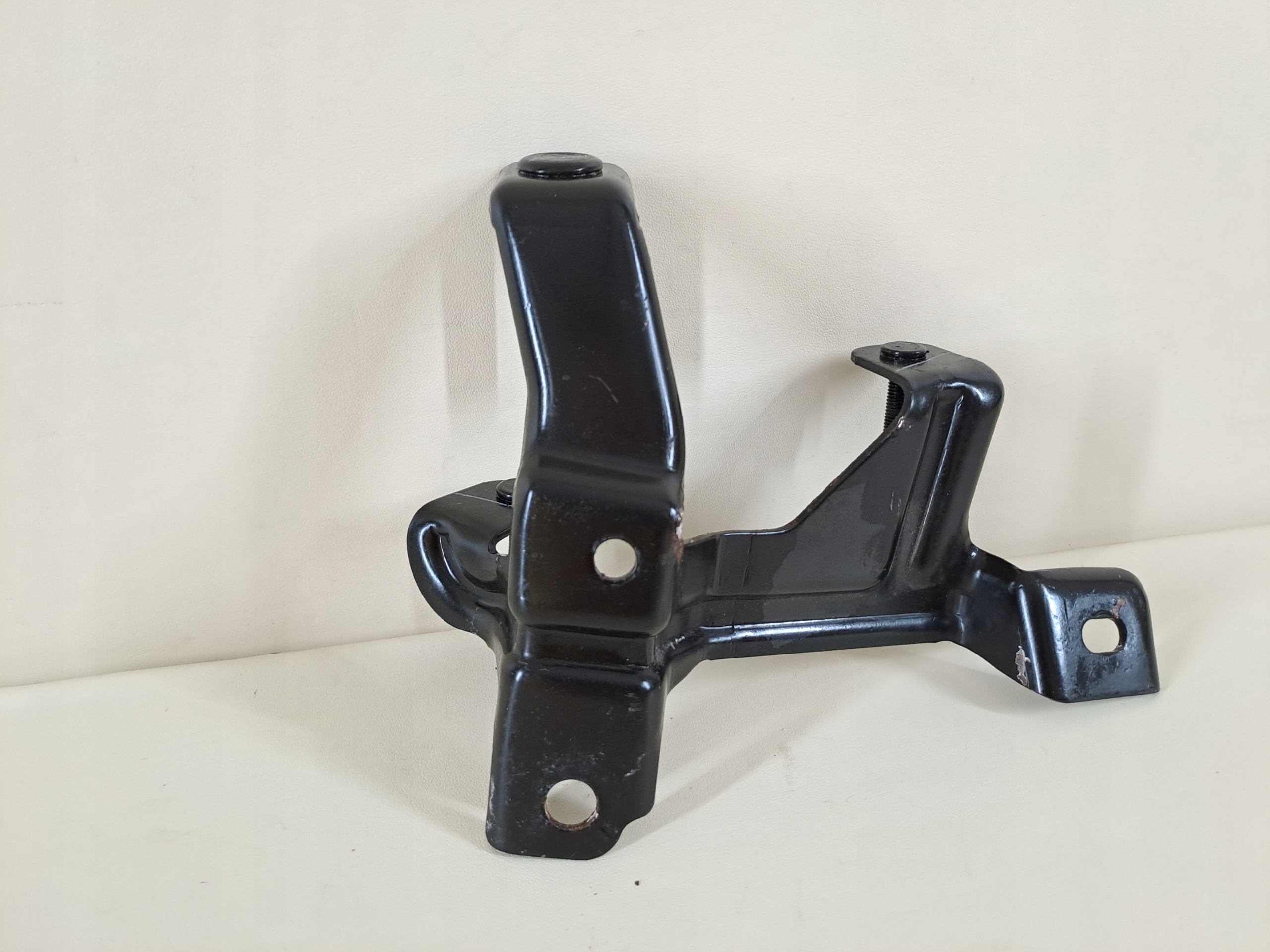 console holder bracket POMPY ABS 2.0TDCi FORD MONDEO V MK5 17r