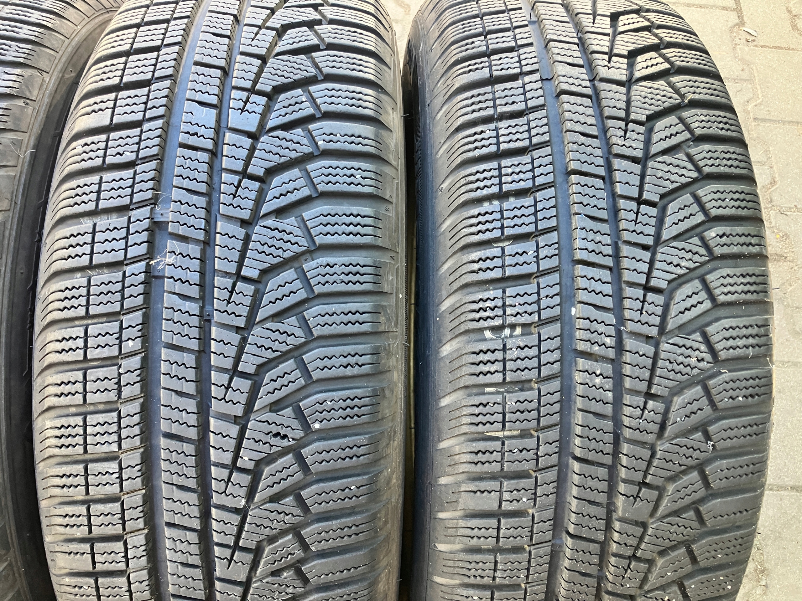 HANKOOK WINTER I'CEPT EVO2 205/60R16 4szt EAN (GTIN) 8808563372914