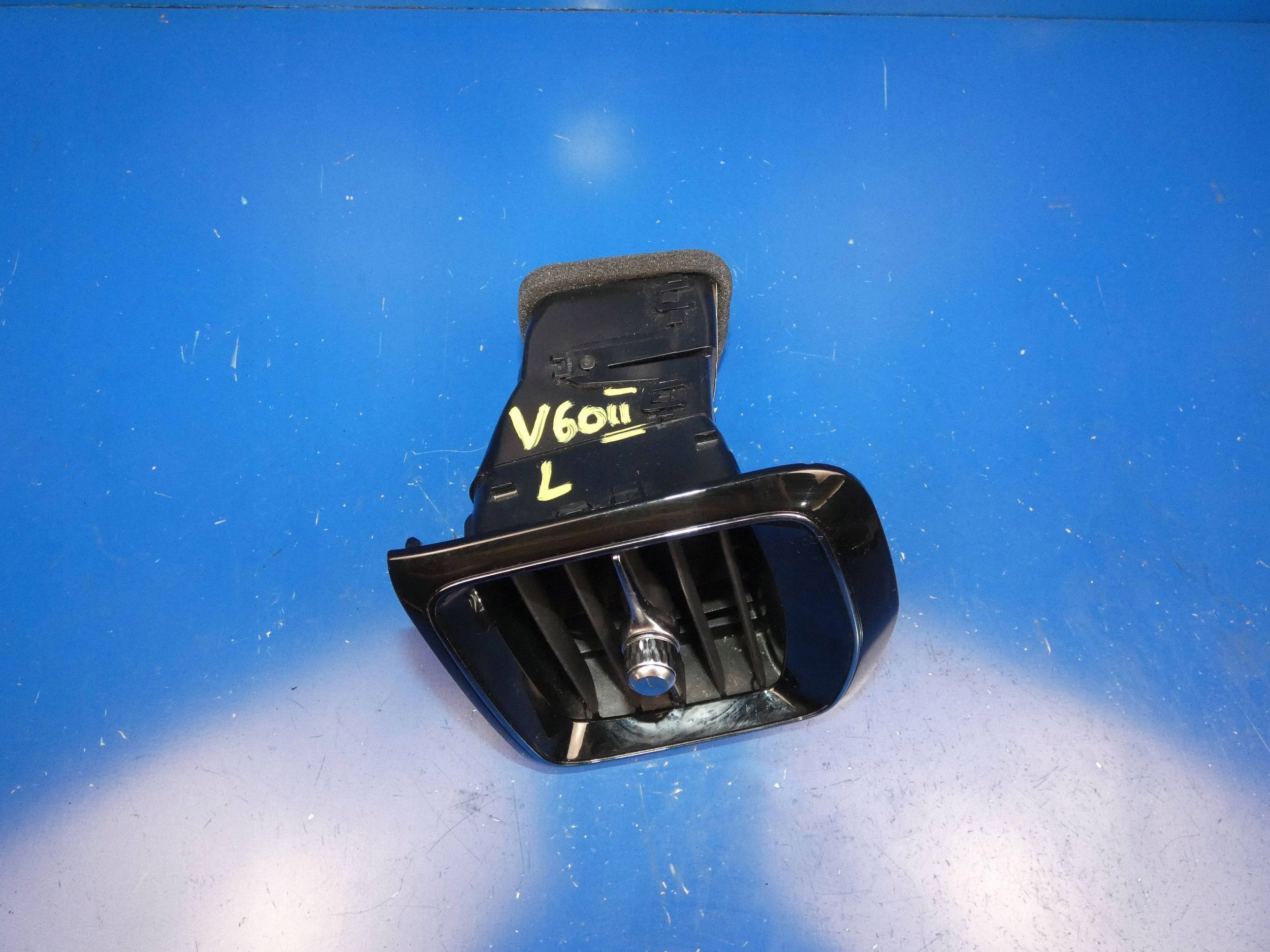 VOLVO V60 II S60 III 18- grid air conditioning devices left left front