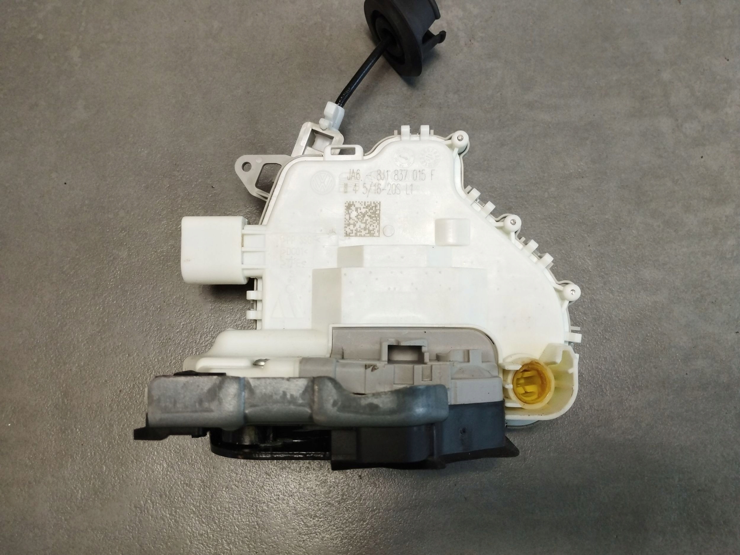 Audi A5 Sportback 8TA lock left front 8J1837015F