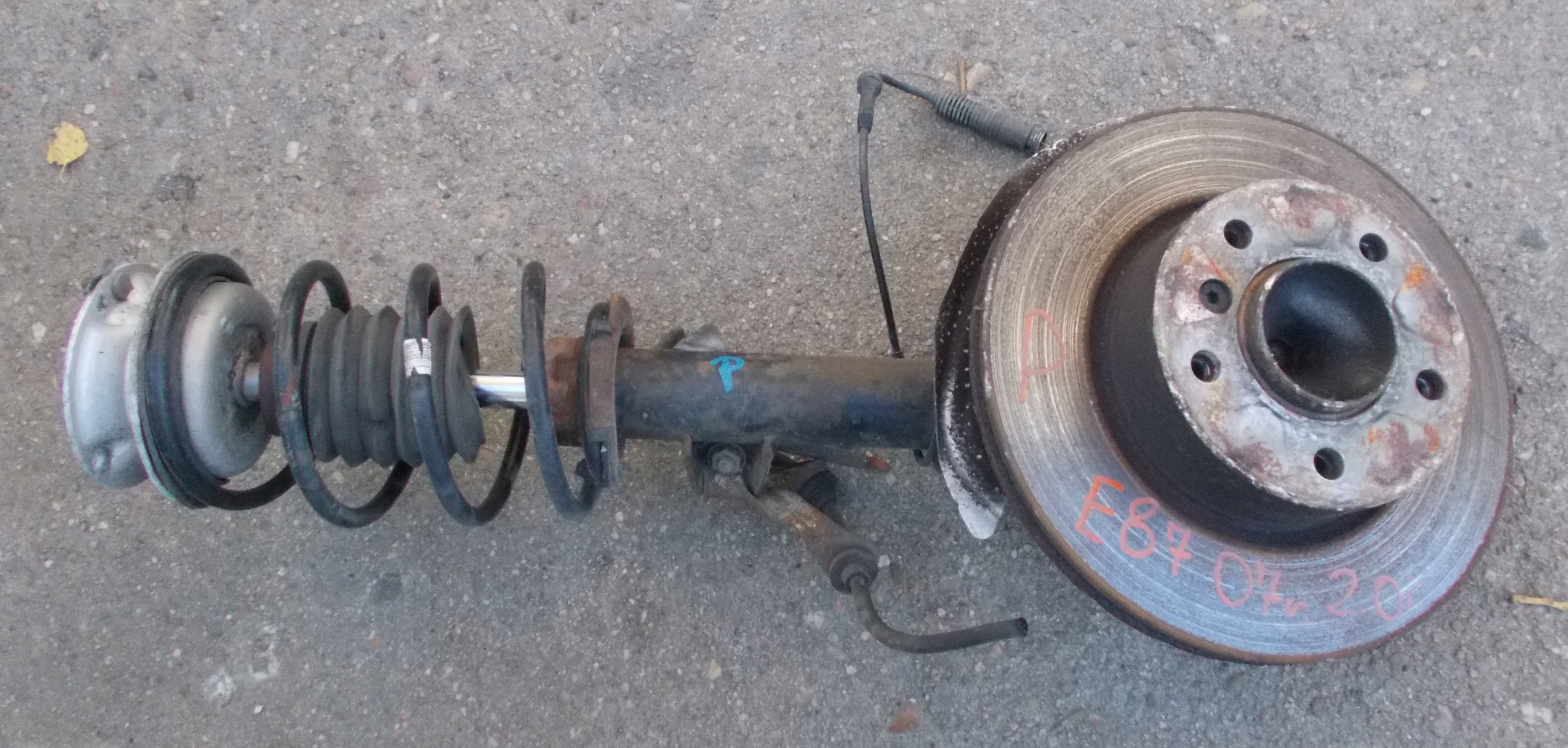 BMW E87 2.0 and 07R McPherson right front