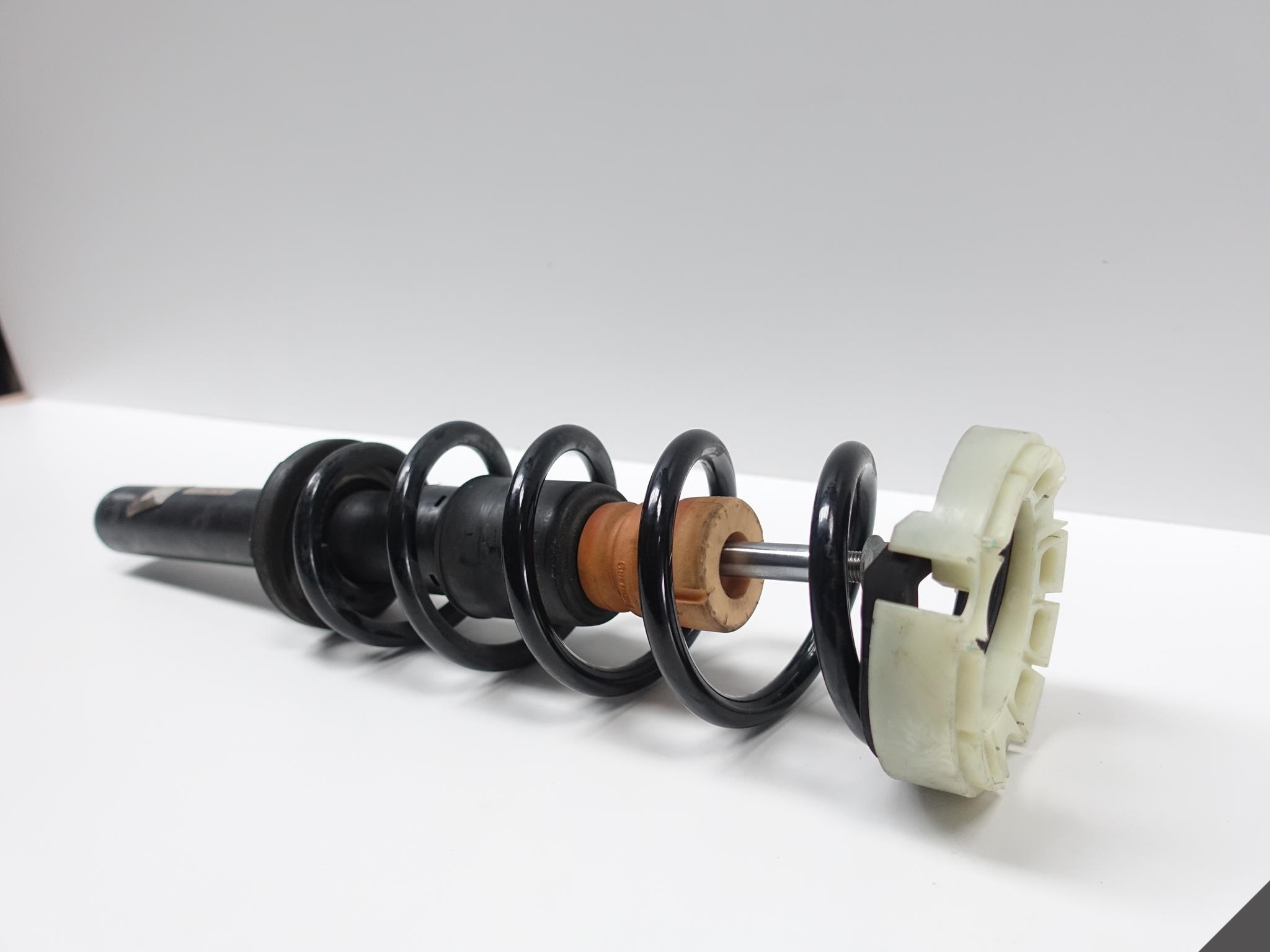 AUDI A6 4K0 A7 4K8 C8 shock absorber front left=right