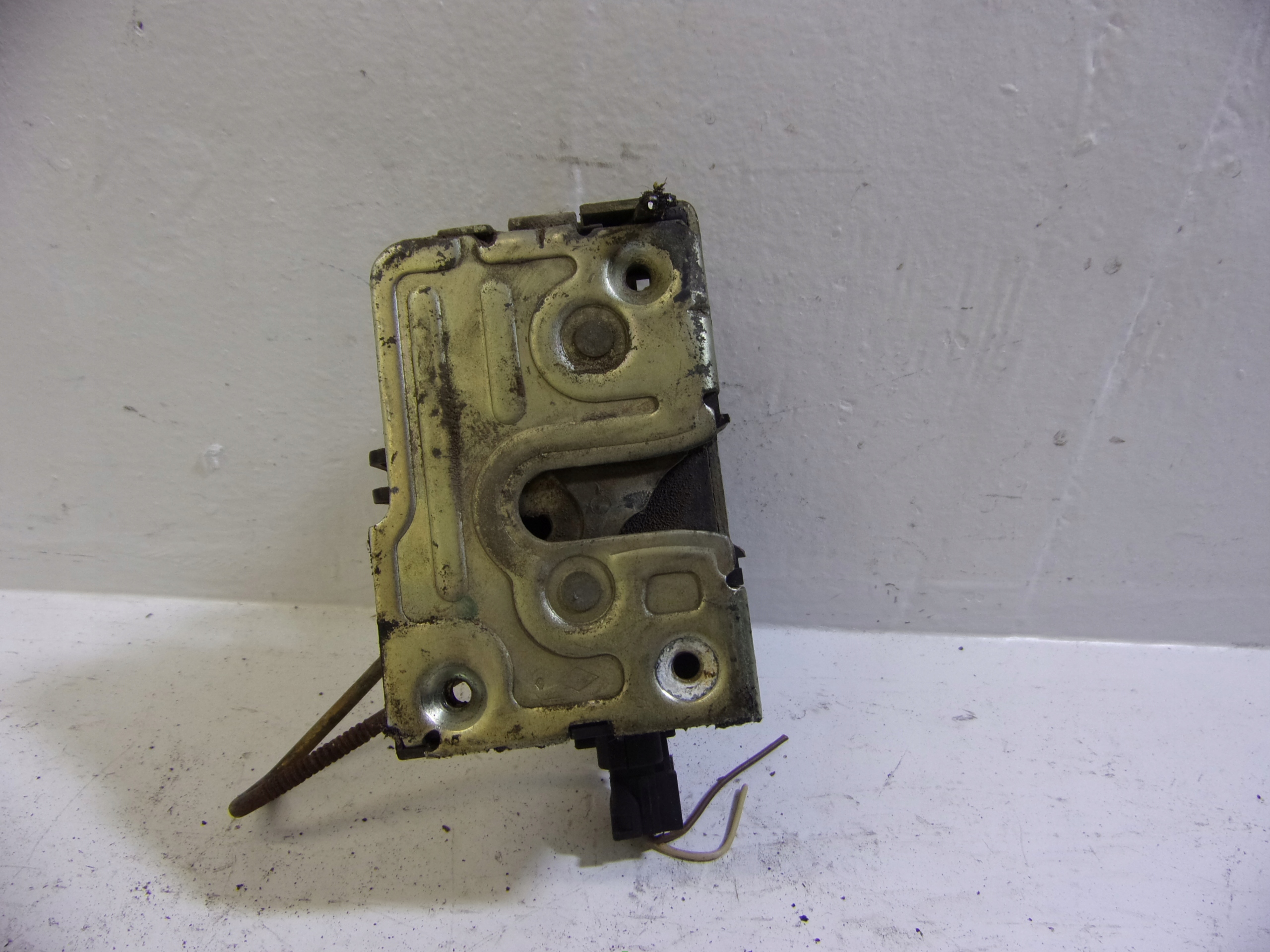 lock door CENTRALNY left rear part rear DACIA LOGAN