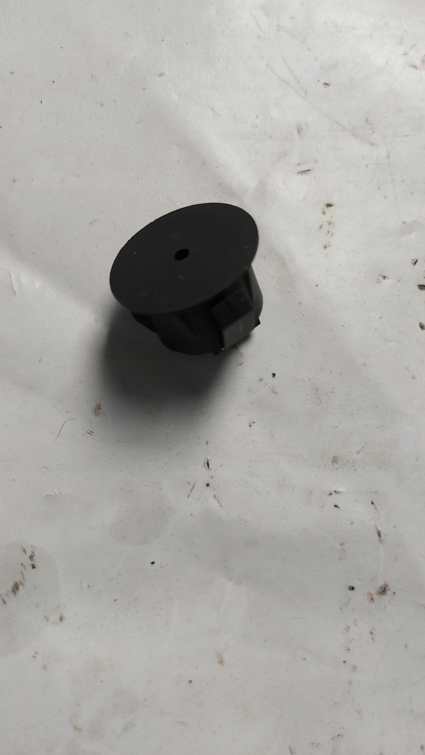 7341823 - Датчик подъема багажного отсека зд BMW X1 F48