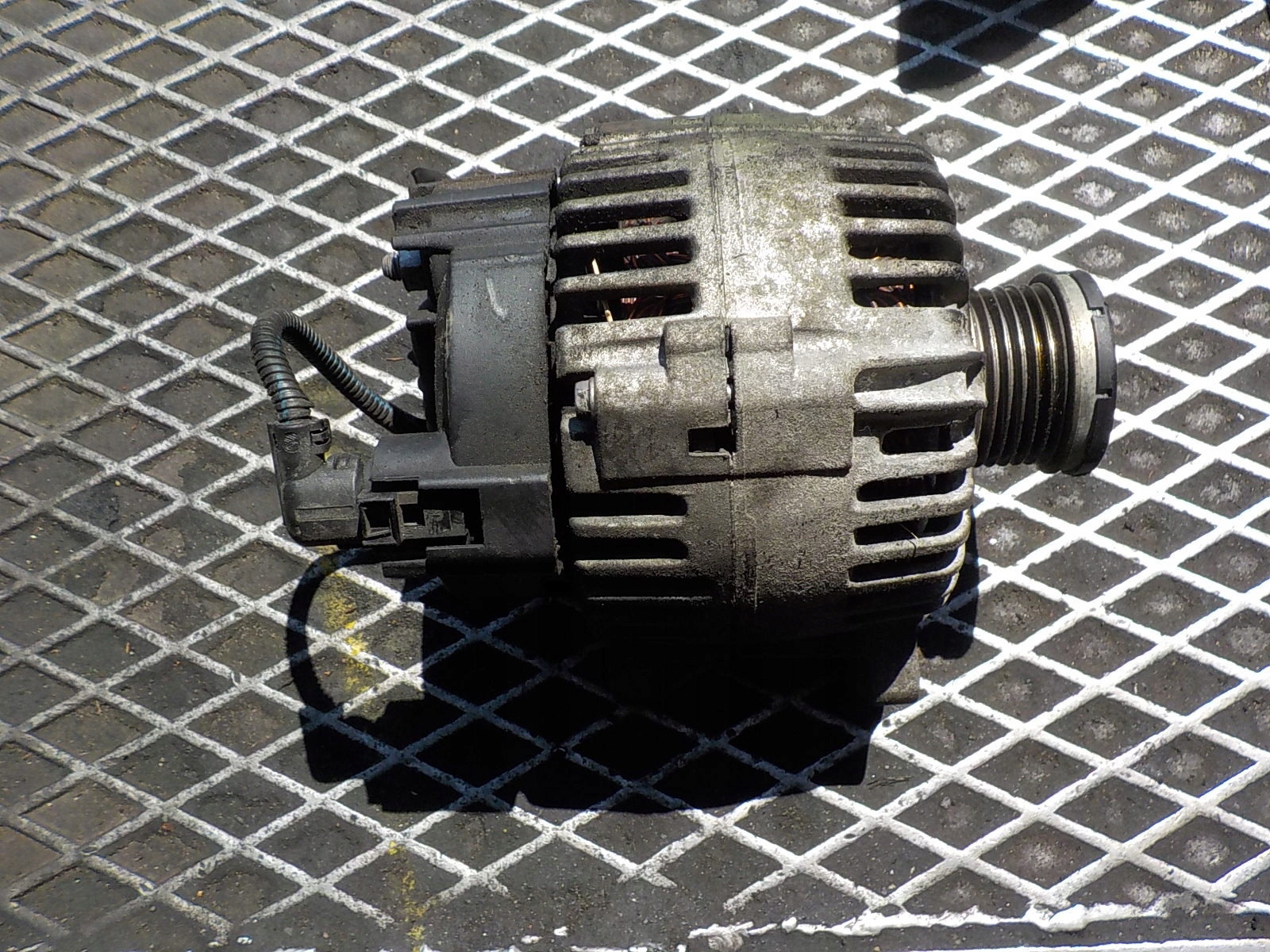 SKODA ROOMSTER alternator 03F903023E