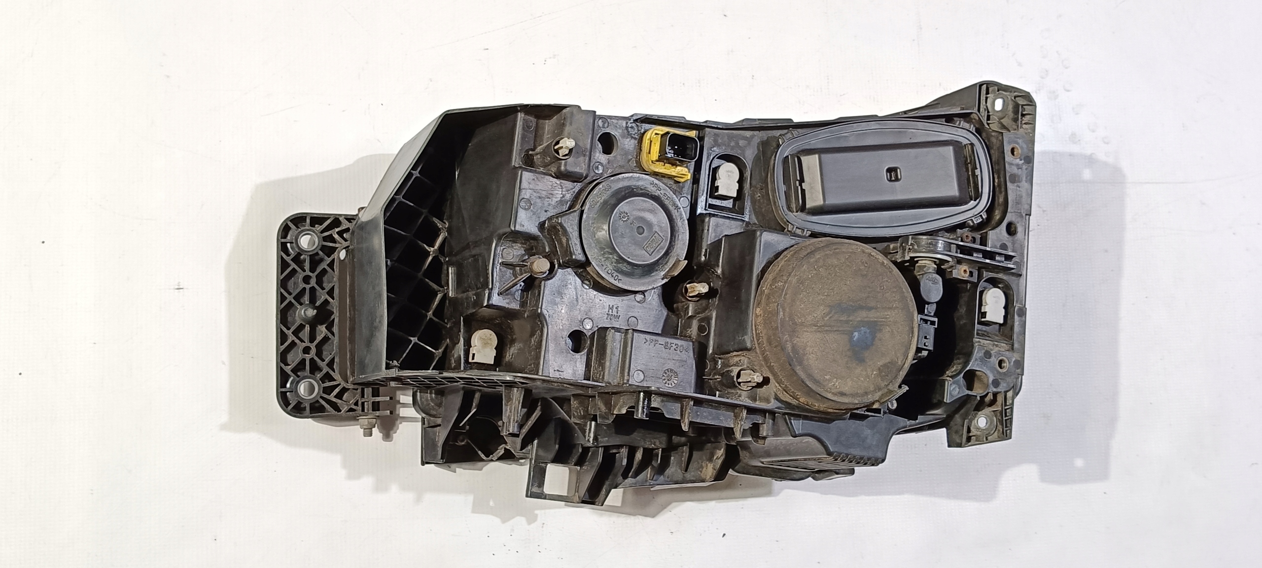 light front front right Renault Gama T - Range