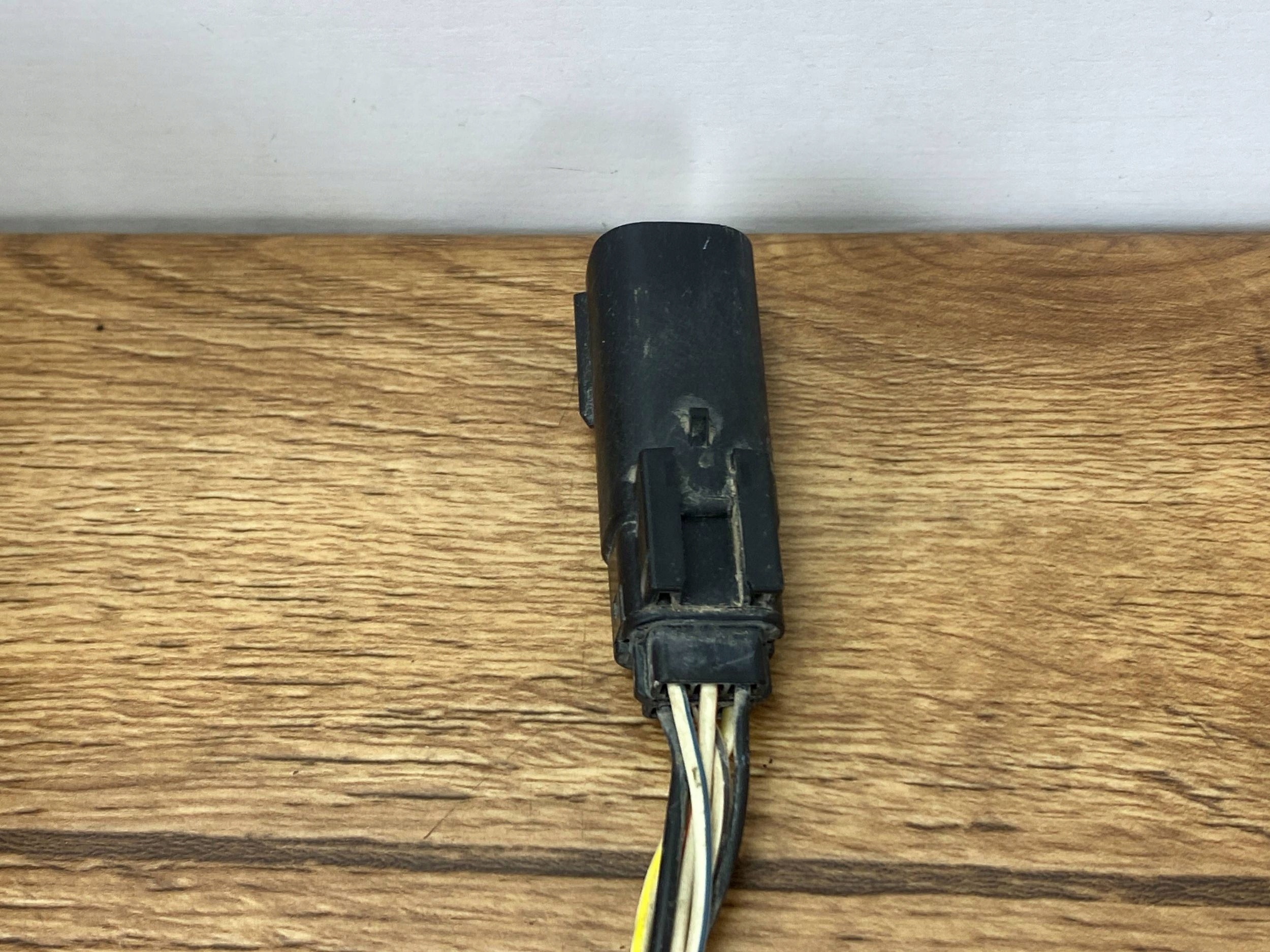 bundle connecting spoiler of the sensor temperatury Dodge Challenger 2015+