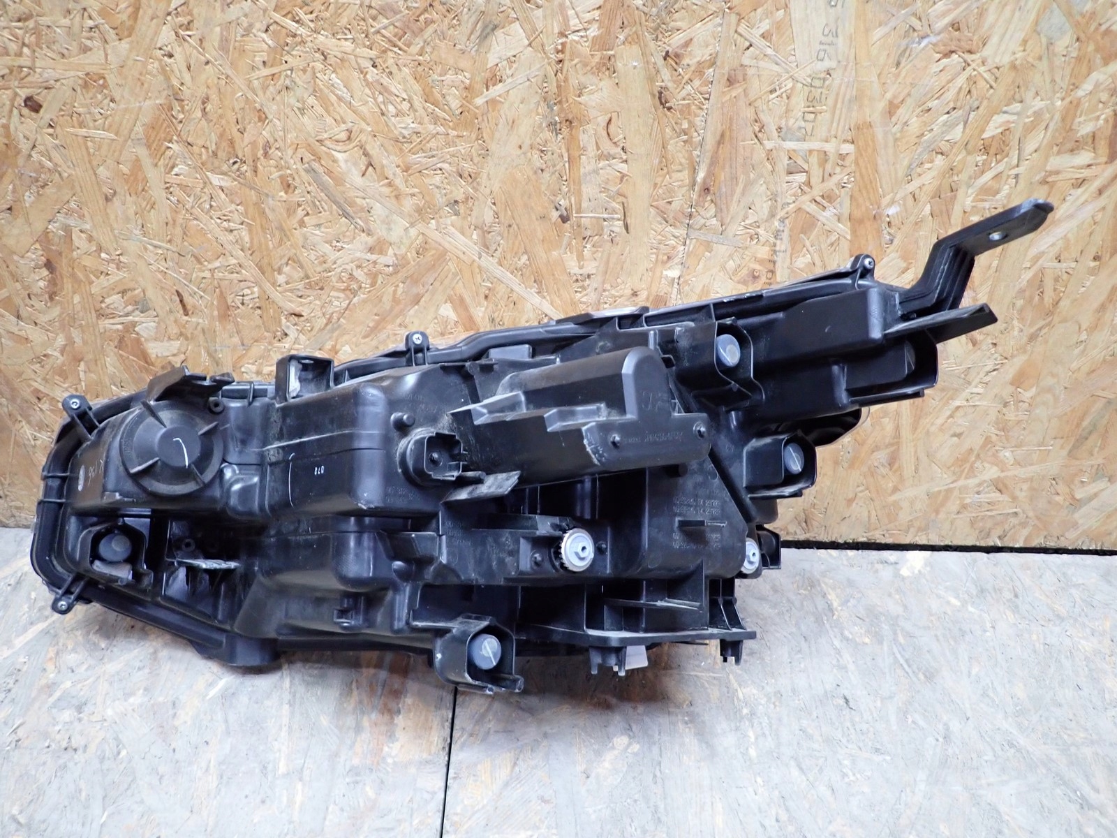 light right REFLEKTOR right FULL LED TOYOTA YARIS CROSS MXP 2020
