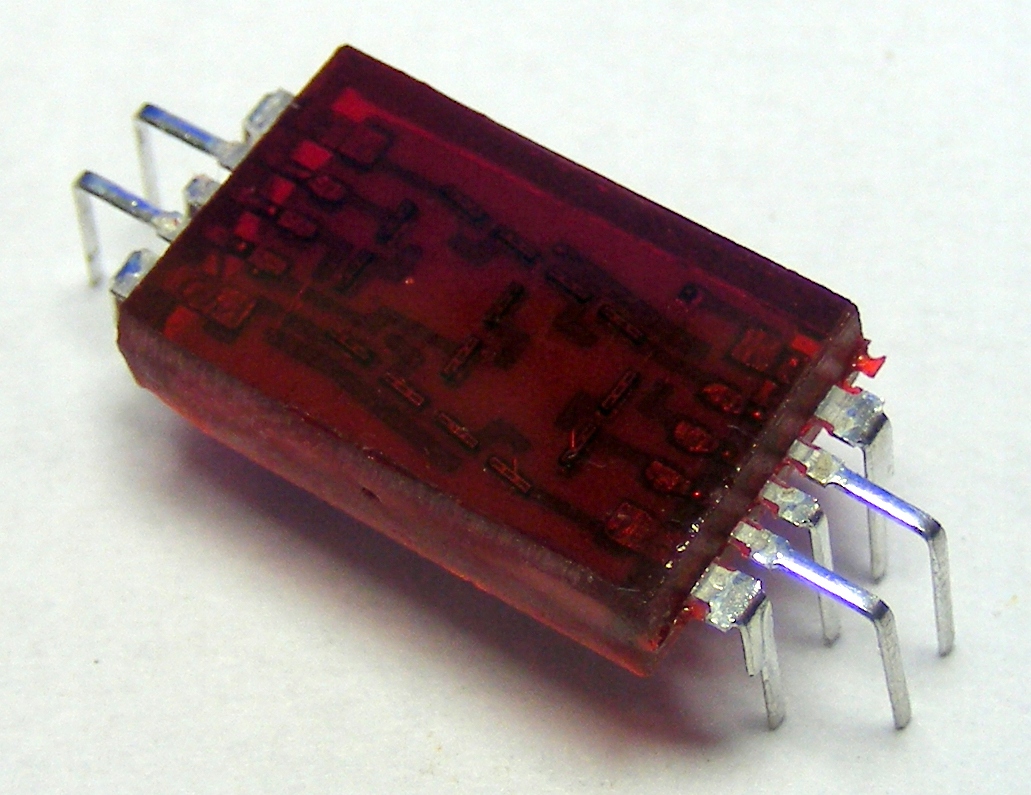 Светодиодный дисплей 7-сегмент 8. 7MM Red CA VQB71