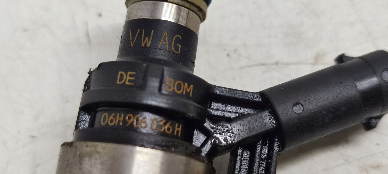 injector Audi A4 B8 1,8 TFSI CDH