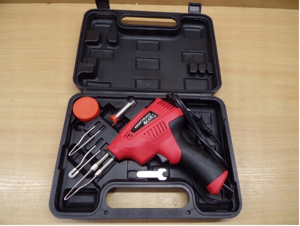 LUTOWNICA PISTOLETOWA KD1504 JS700 WALIZKA 200W Kod producenta KD1504