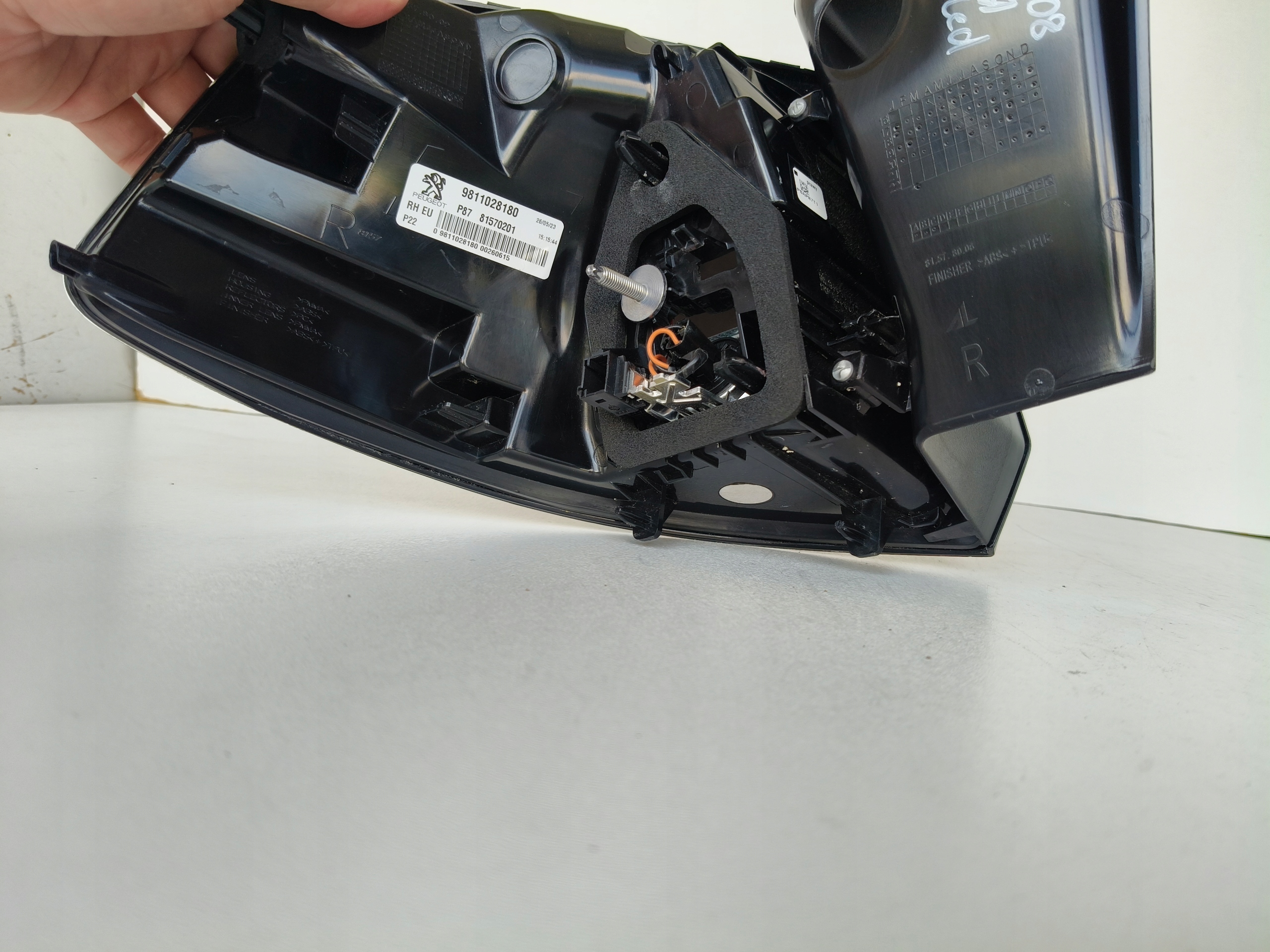 light right rear PEUGEOT 5008 II 16- LED
