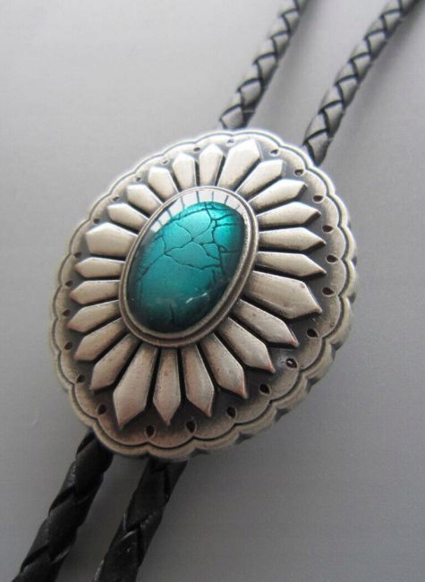 Kravata Concho western bolo pokovená stříbrem, přírodní kůže