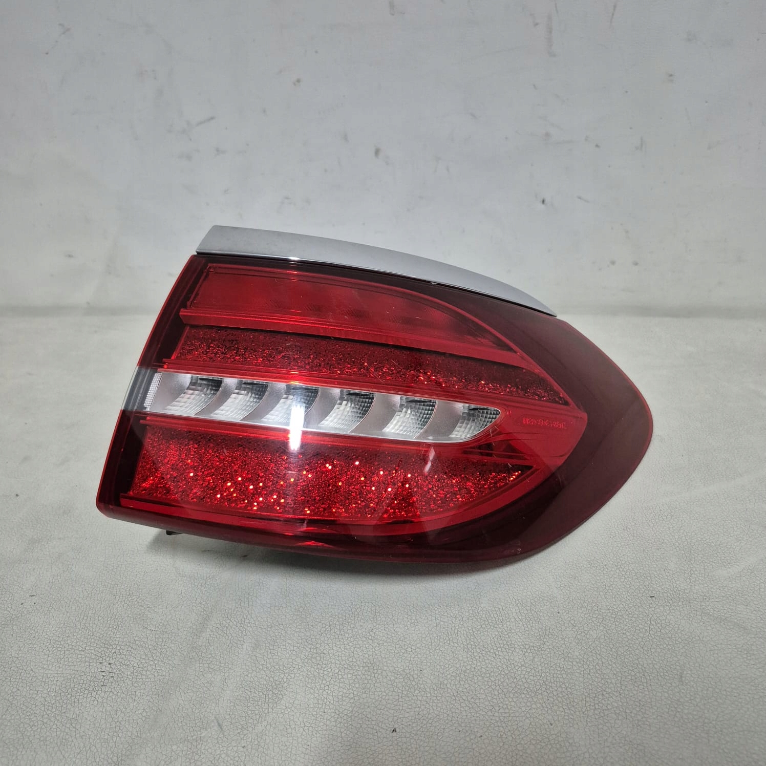 MERCEDES E-KLASA W213 KOMBI 16-20 light rear part rear right