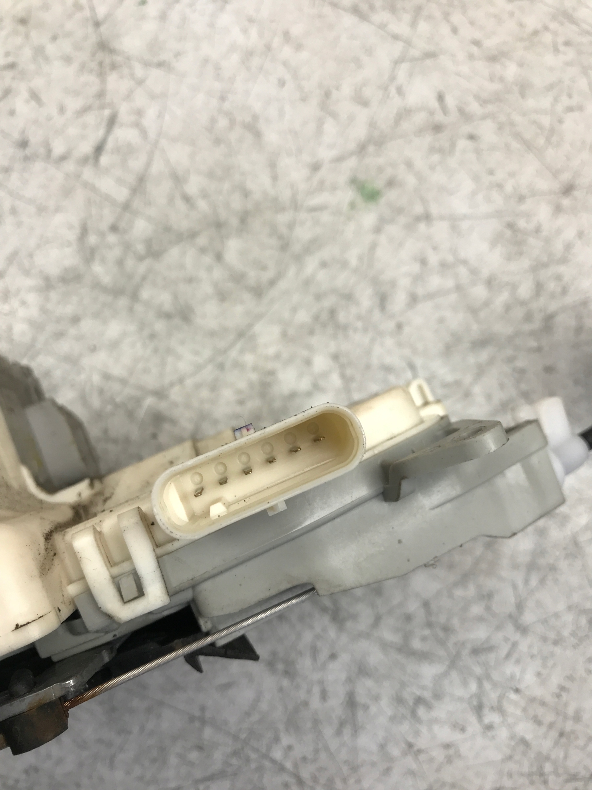 lock door right front AUDI A4 B8 LIFT 8J1837016E