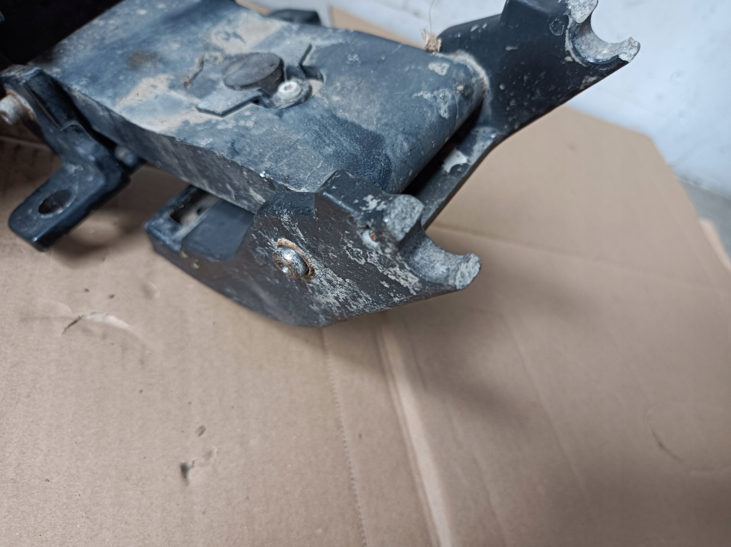 engine right of the threshold RUCHOMEGO FORD F150 14
