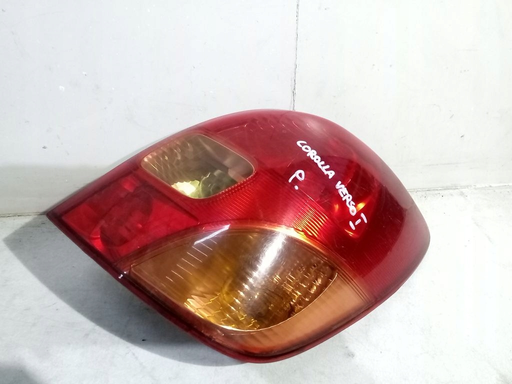Toyota Corolla Verso and light right rear part rear