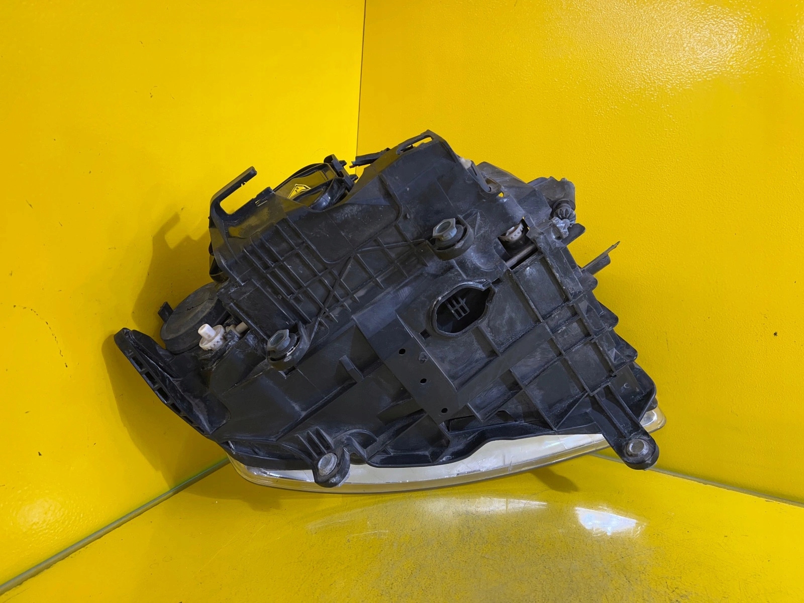 light left VW TOUAREG and 02-10 XENON 69307859