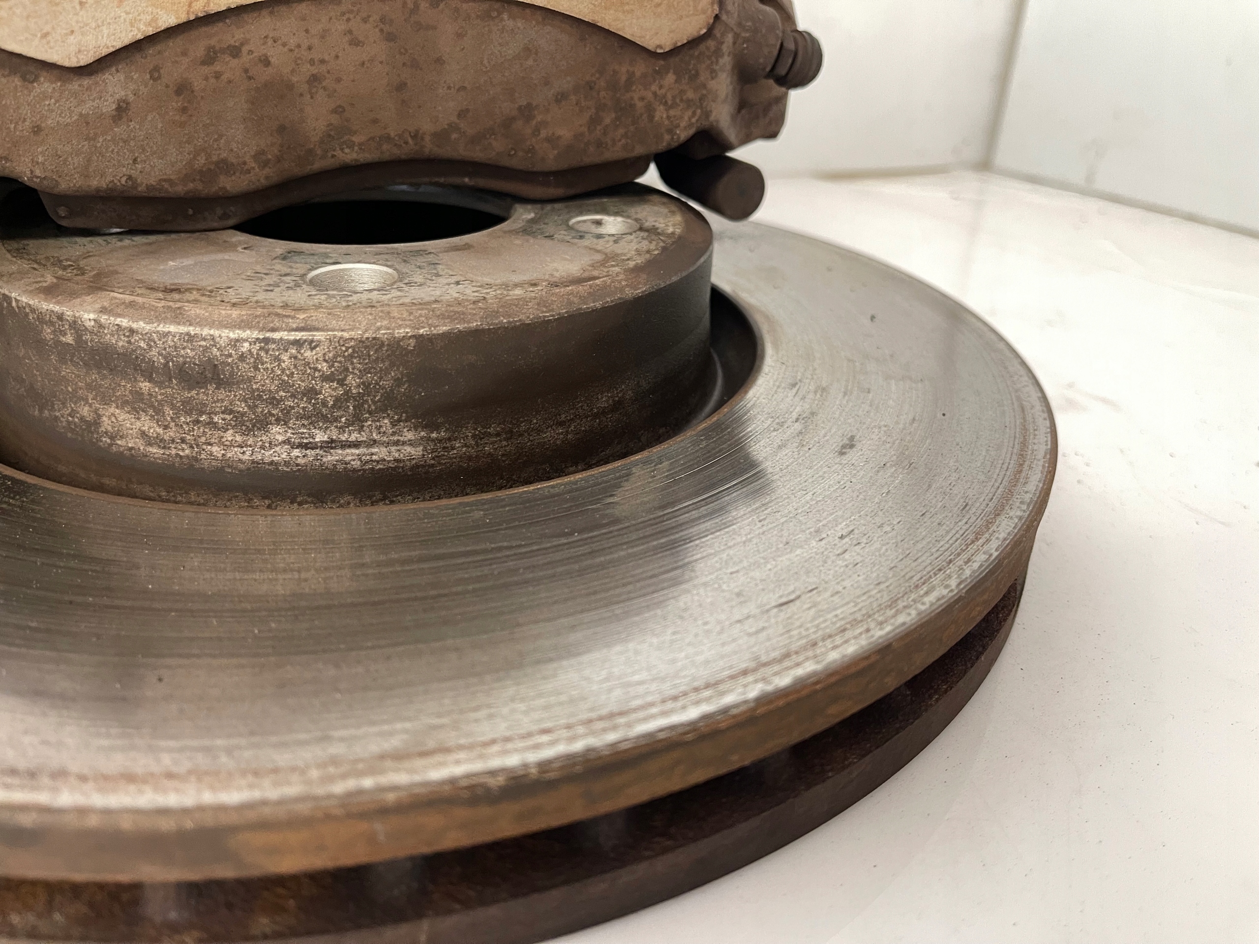 calipers HAMULCE front front AUDI A4 B9 A5 8W 318 318MM 4 TLOCZKOWE