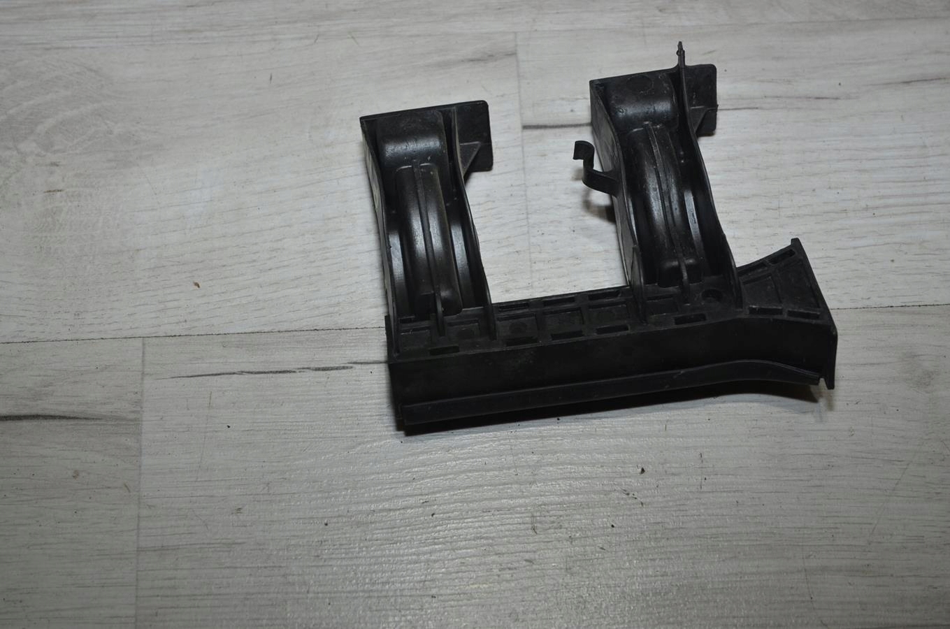 support windows right front Peugeot Partner III lift