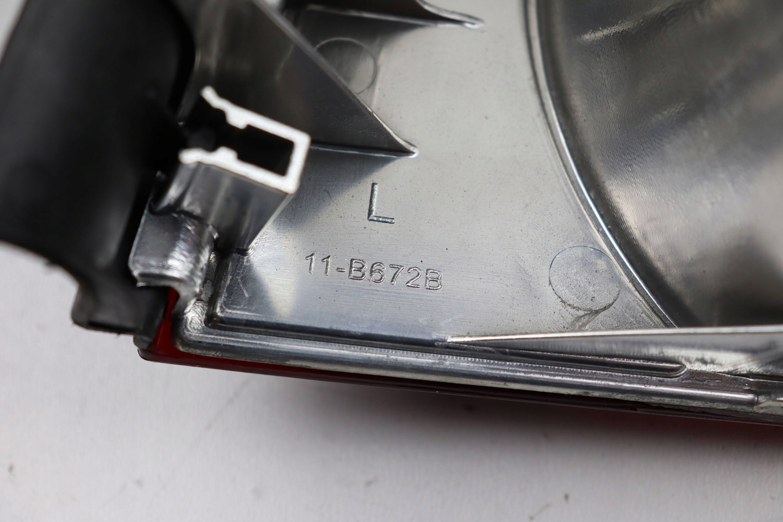 VW TOURAN and LIFT light rear rear part left replacement 11B672B EUROPA