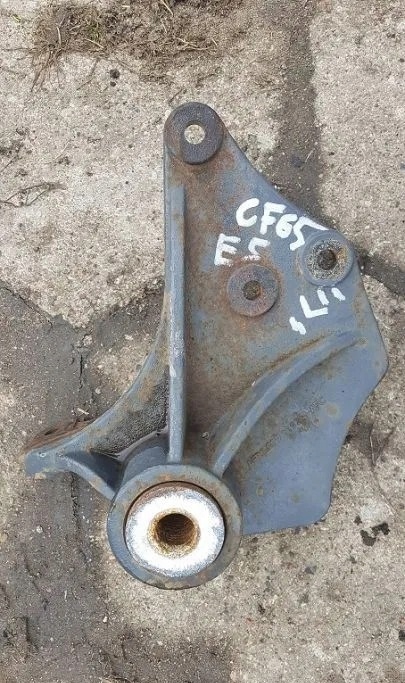 ВЕШАЛКА КРЕПЛЕНИЕ РЕССОРА ЛЕВАЯ DAF 65 CF EURO 5