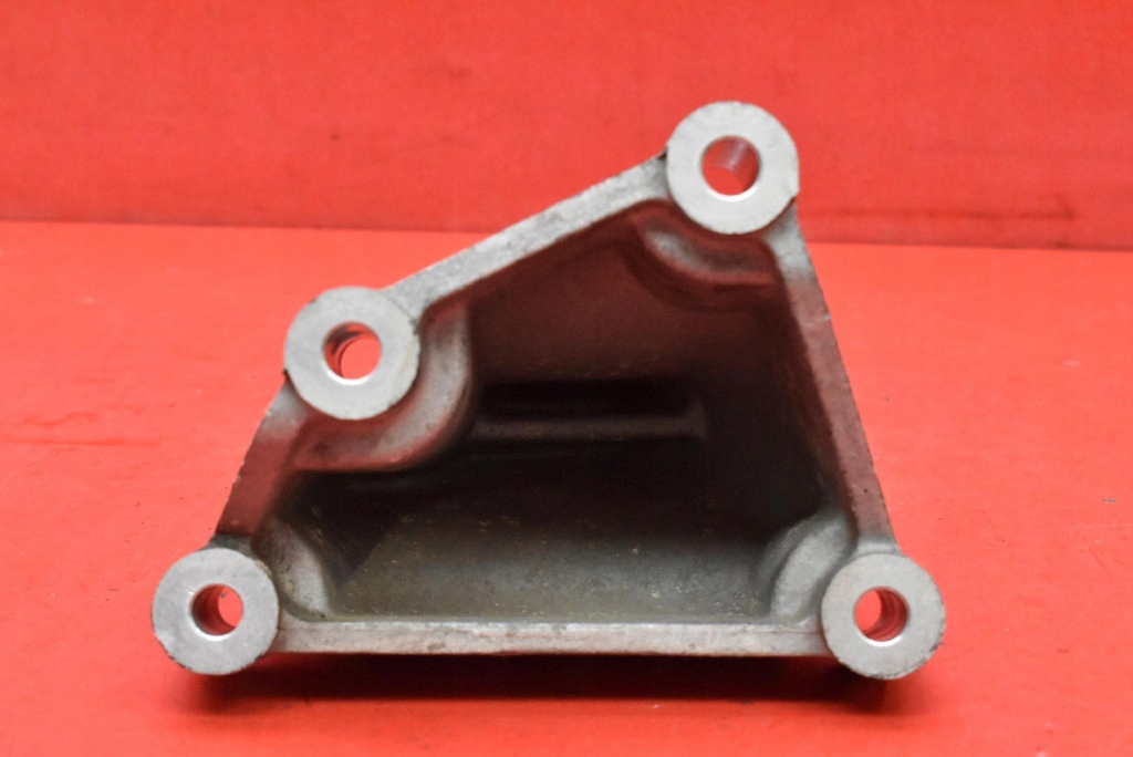 engine mount left HYUNDAI GENESIS 1 and 2.0 RS TURBO 213 KM 08-12