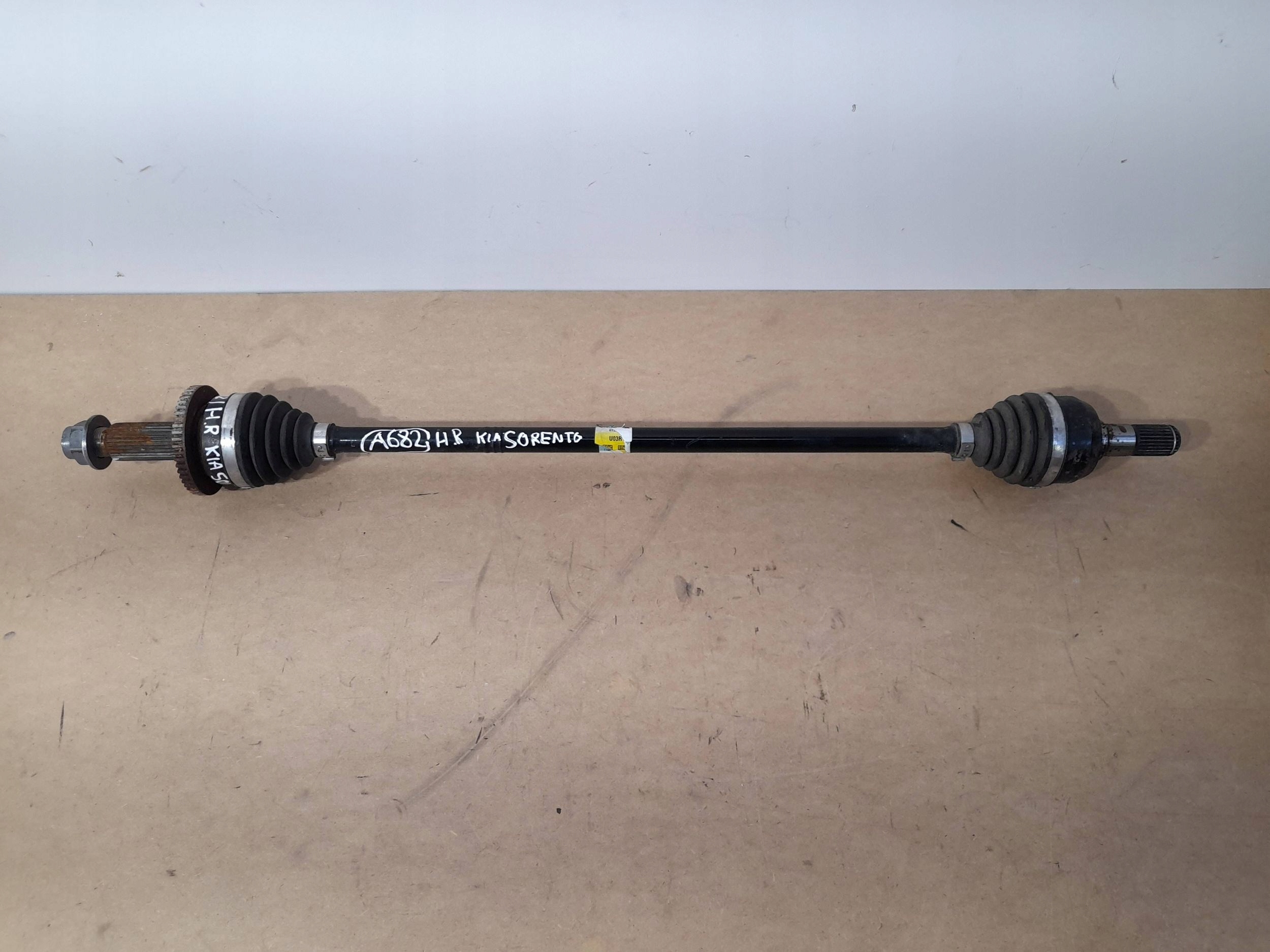KIA Sorento III semi-axis rear right 49600-C5030 (A682)