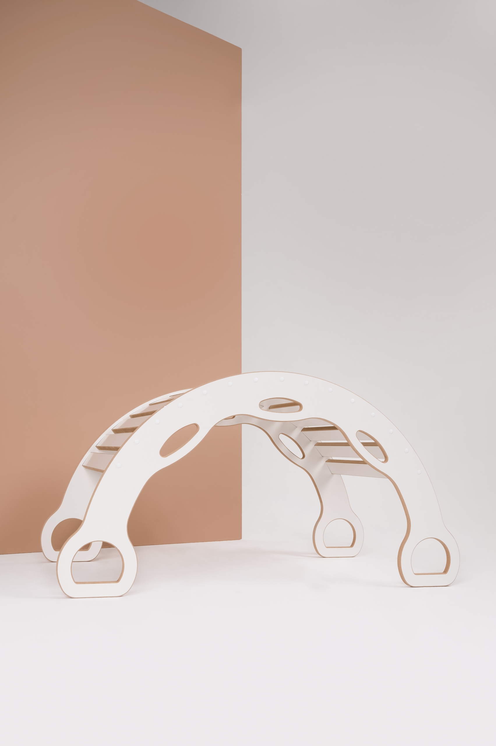 BUJAK Z UCHWYTAMI ZJEŻDŻALNIA DRABINKA TUPTI.WOOD Kolor dominujący biel