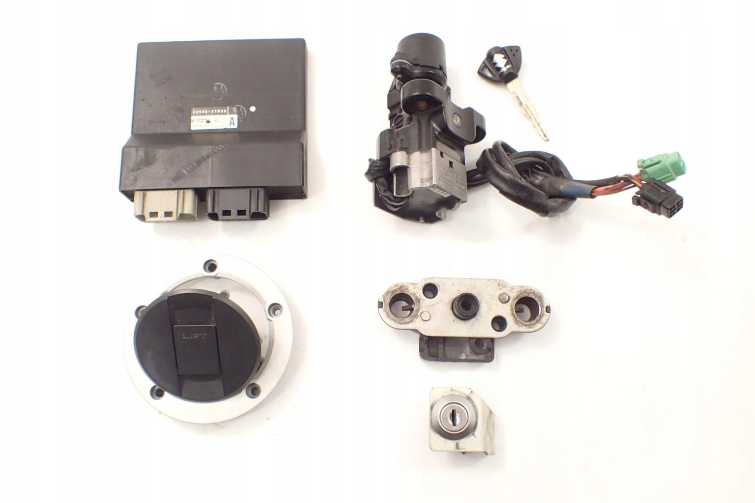 135002-1111 - Suzuki GSX-R 1000 K7 K8 ключ зажигания модуль Zes