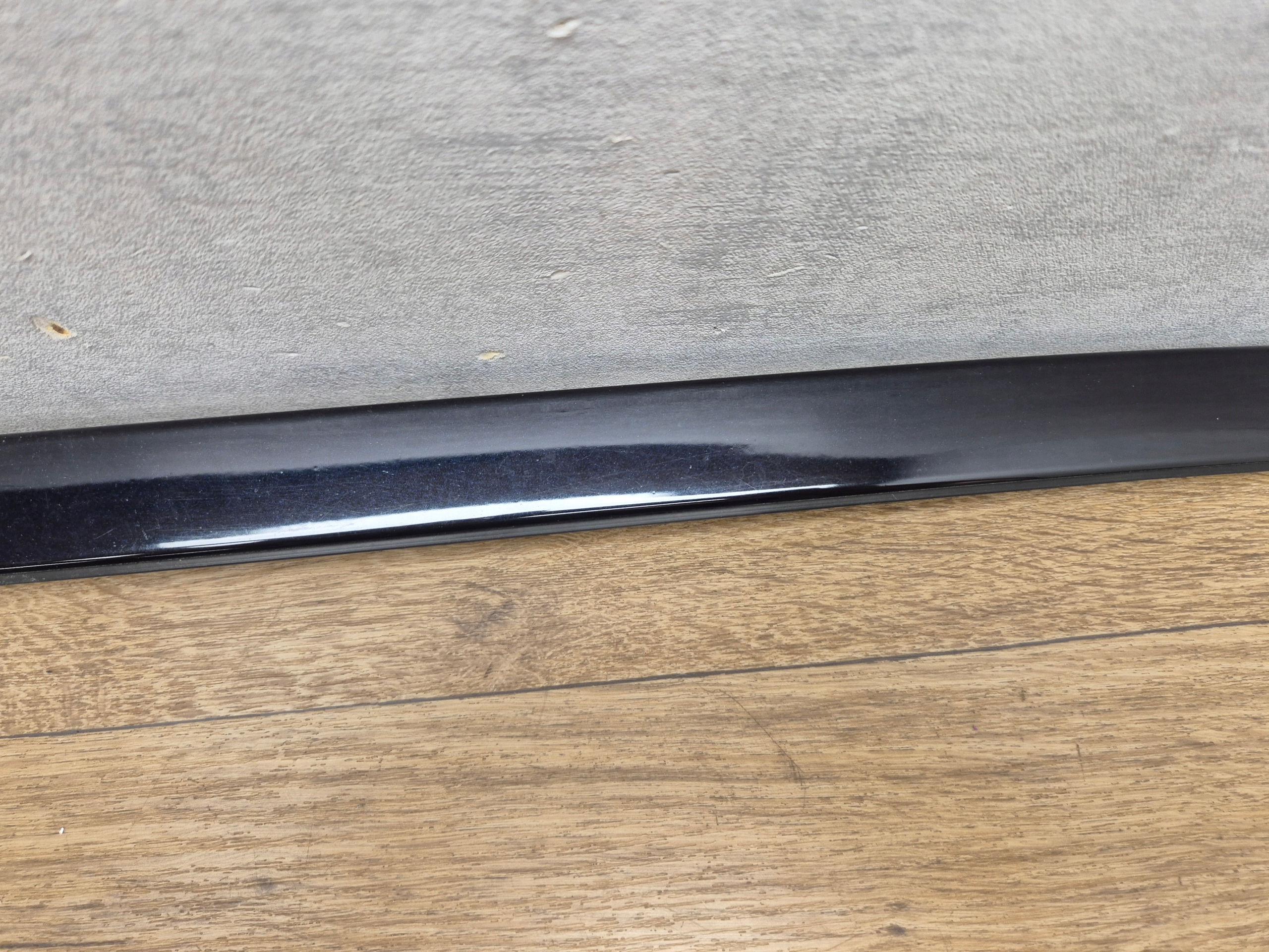BMW 5 F11 left moulding windows CZOLOWEJ front front below ski 8032621