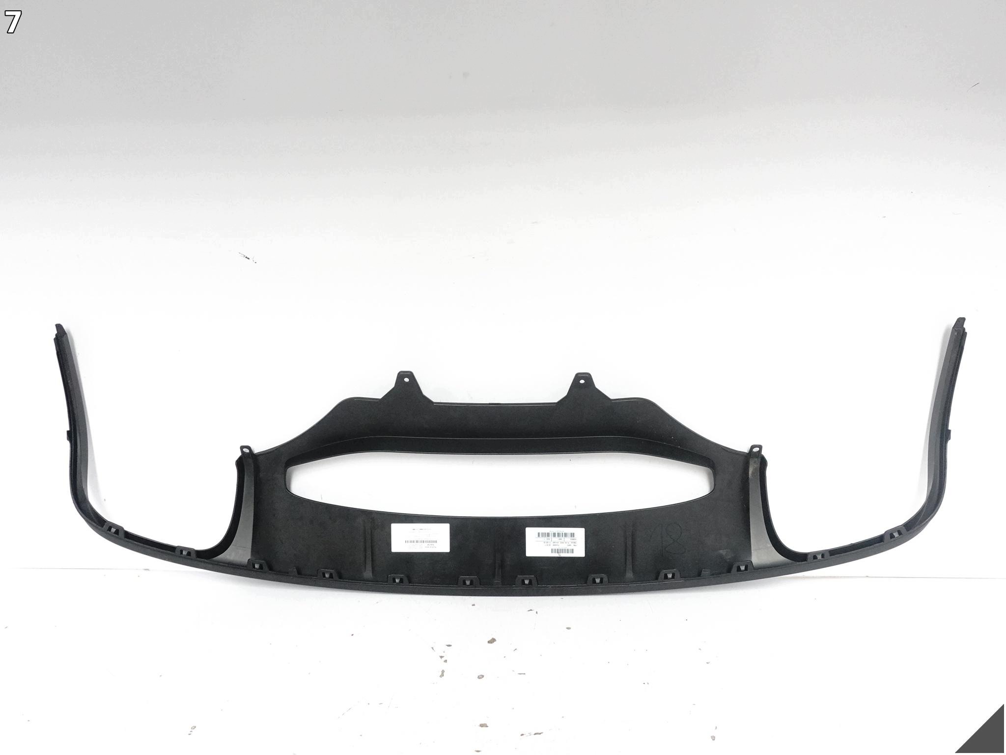 PORSCHE MACAN and 1 95B 14-18 diffuser SPOILER moulding W bumper rear part 95B807834M