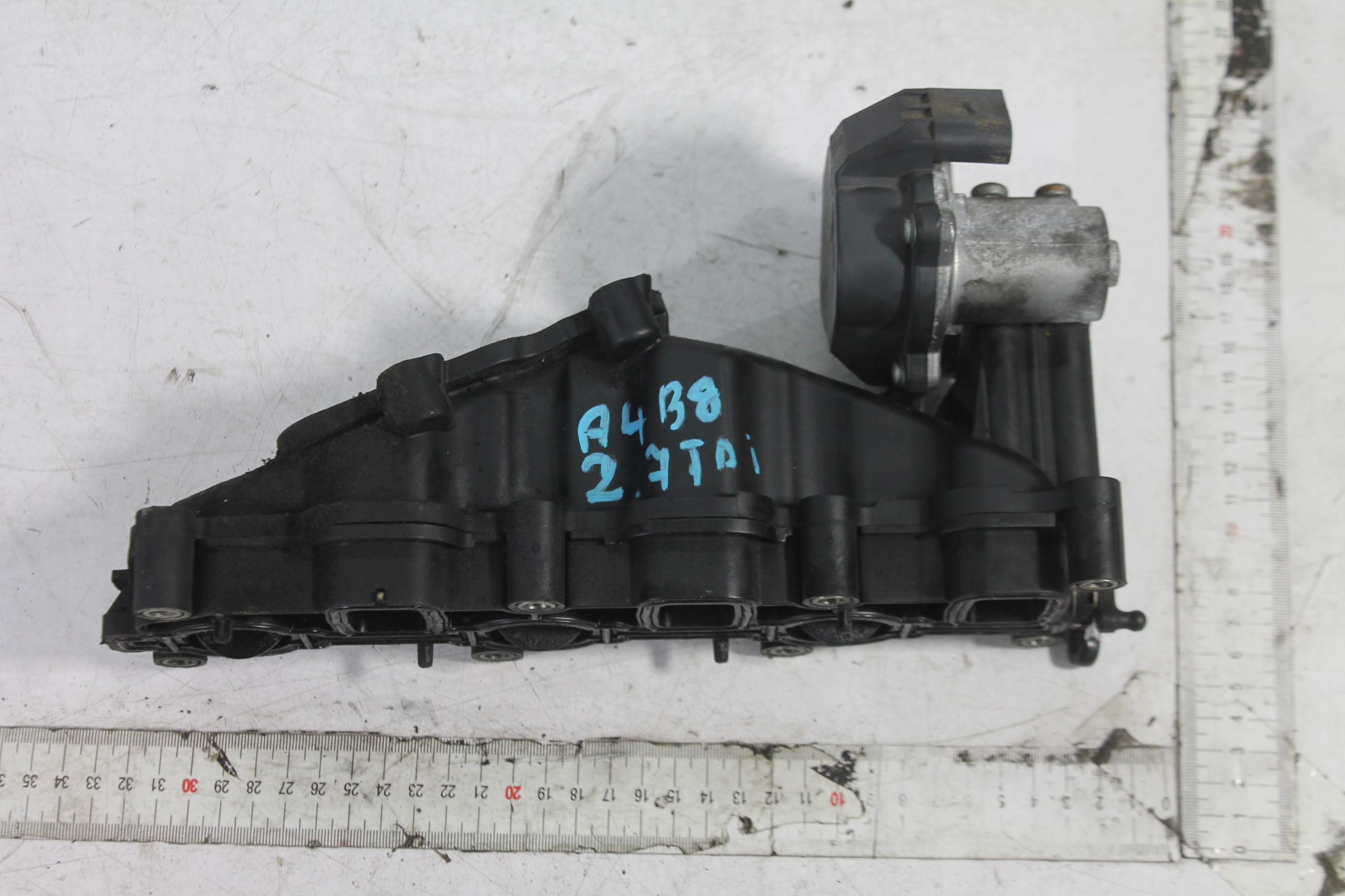 intake manifold 059129712BA AUDI A4 B8 2.7 TDI 07