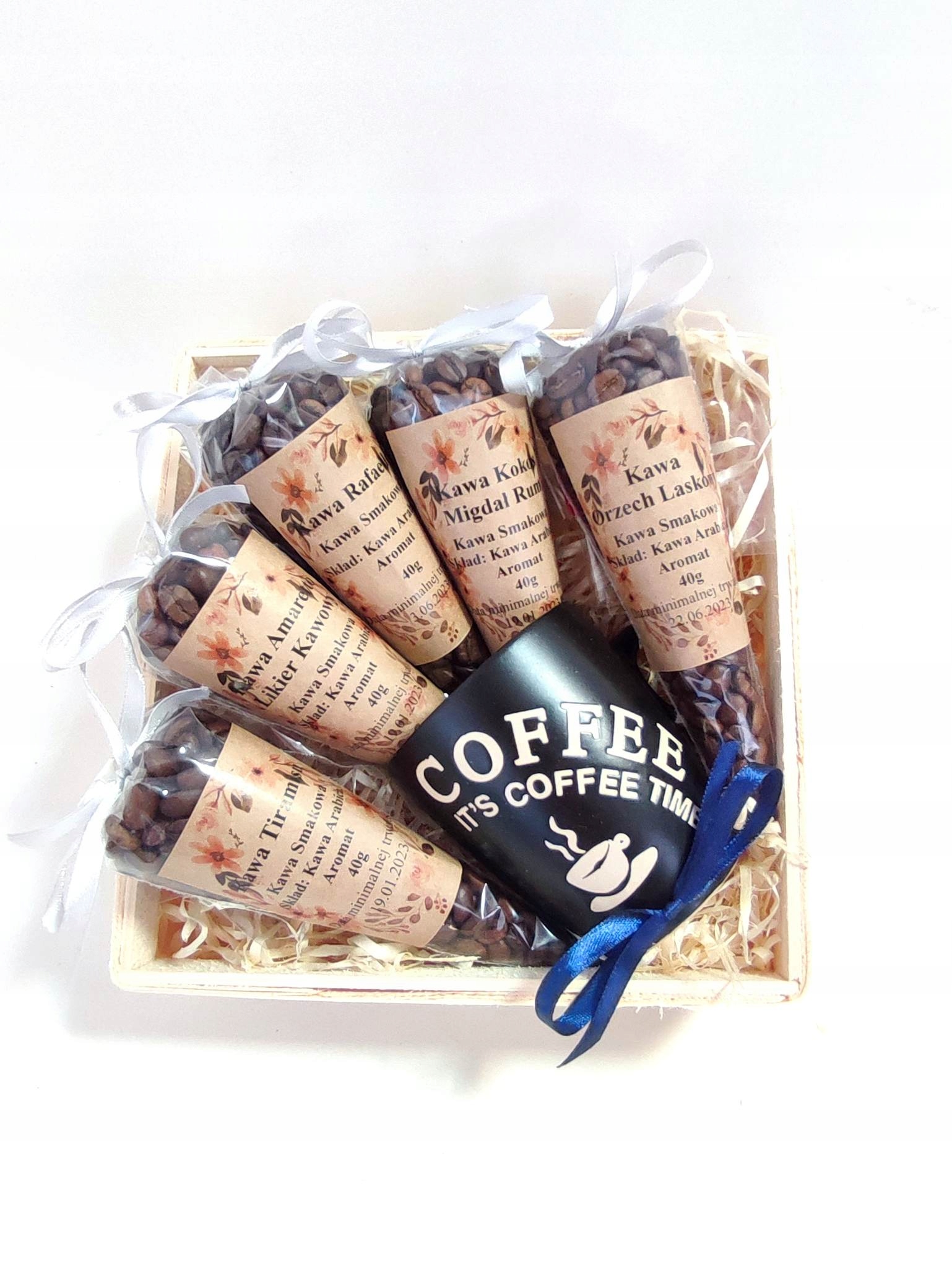 

Zestaw Świątecznych Kaw z Kubkiem Mikołaj