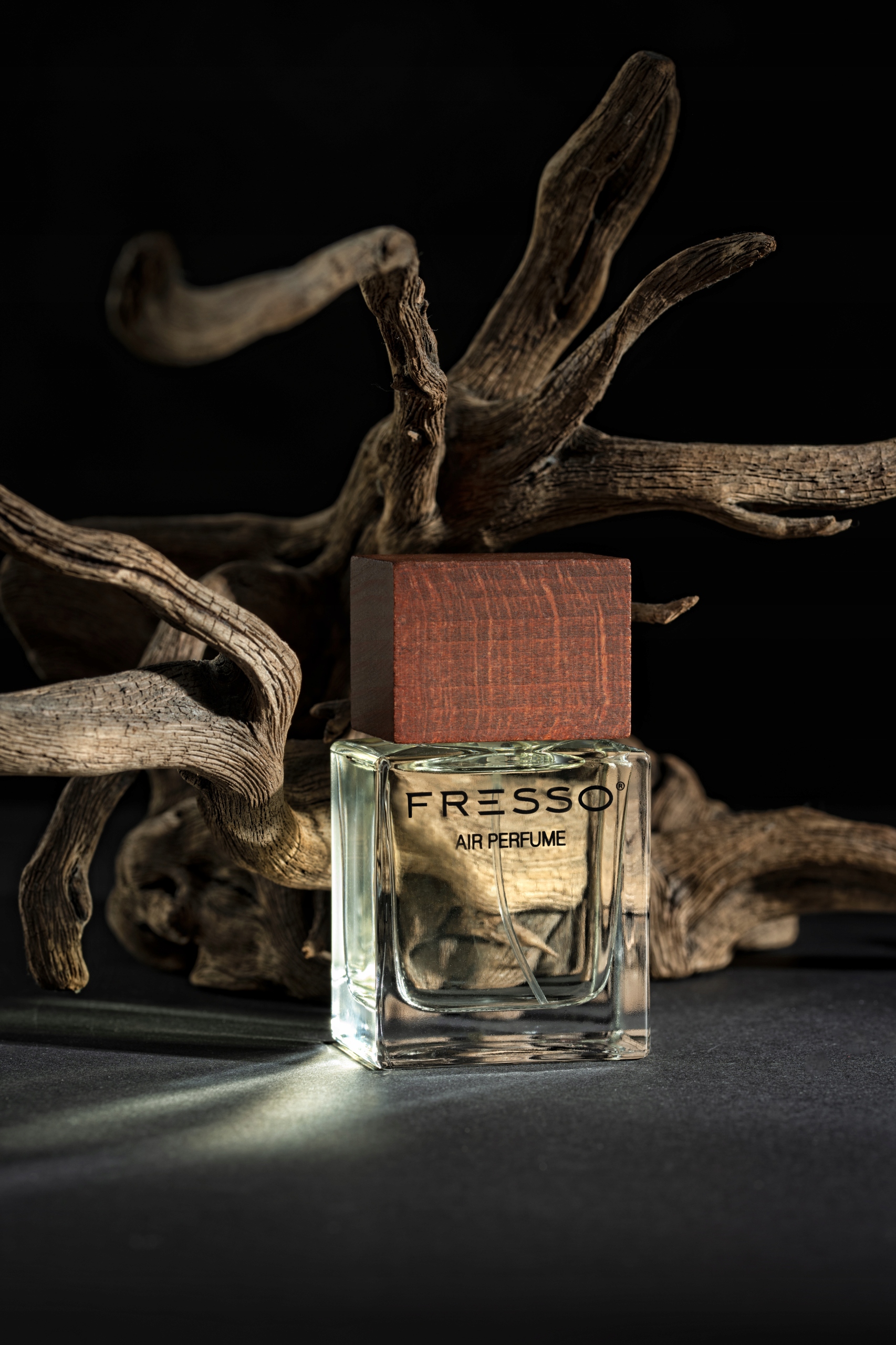 FRESSO DARK DELIGHT ZAWIESZKA PERFUMY SAMOCHODOWE ZAPACH DO SAMOCHODU AUTA Numer katalogowy producenta zapach auta Dark Delight