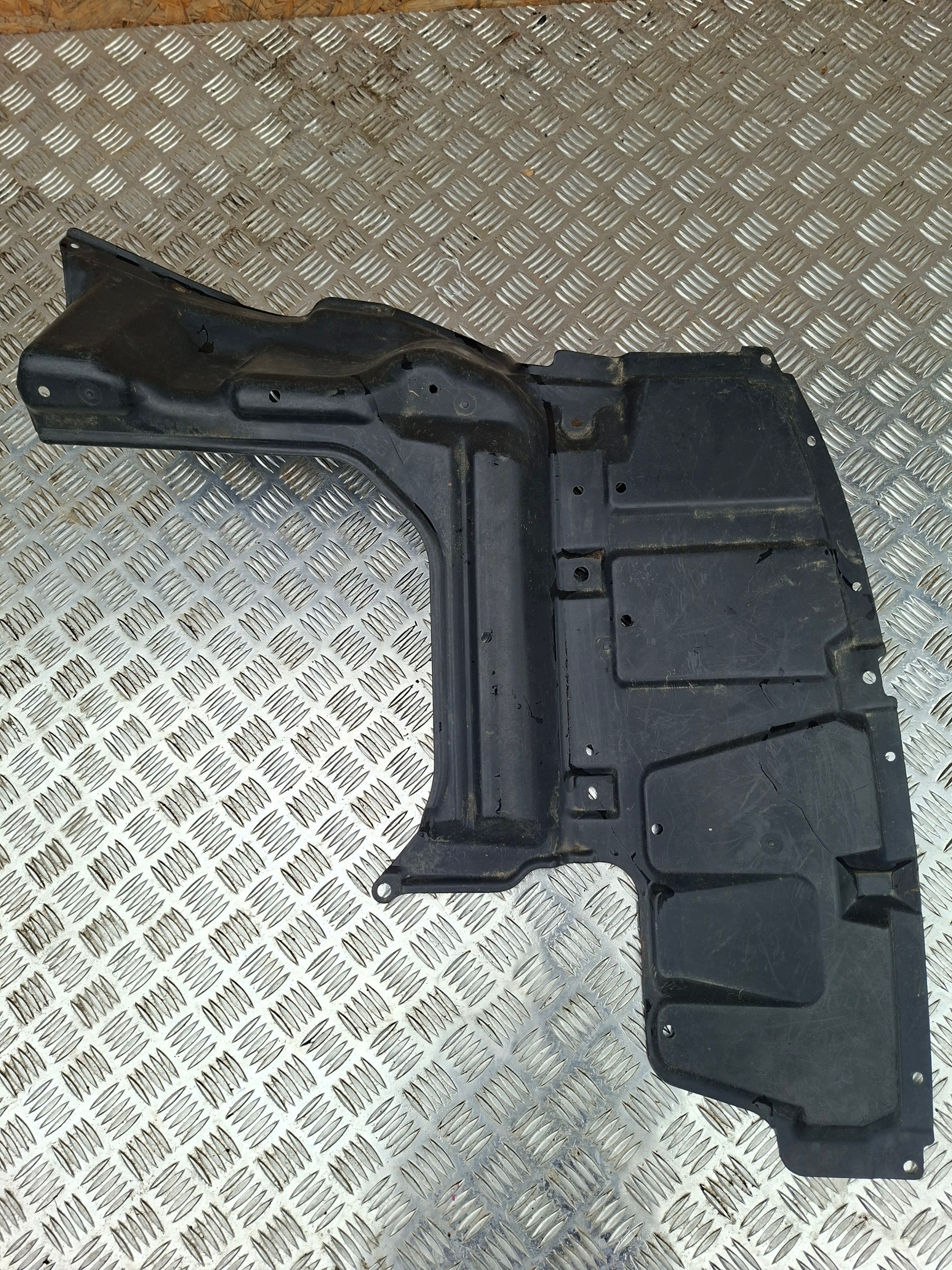 motor cover front front right TOYOTA COROLLA