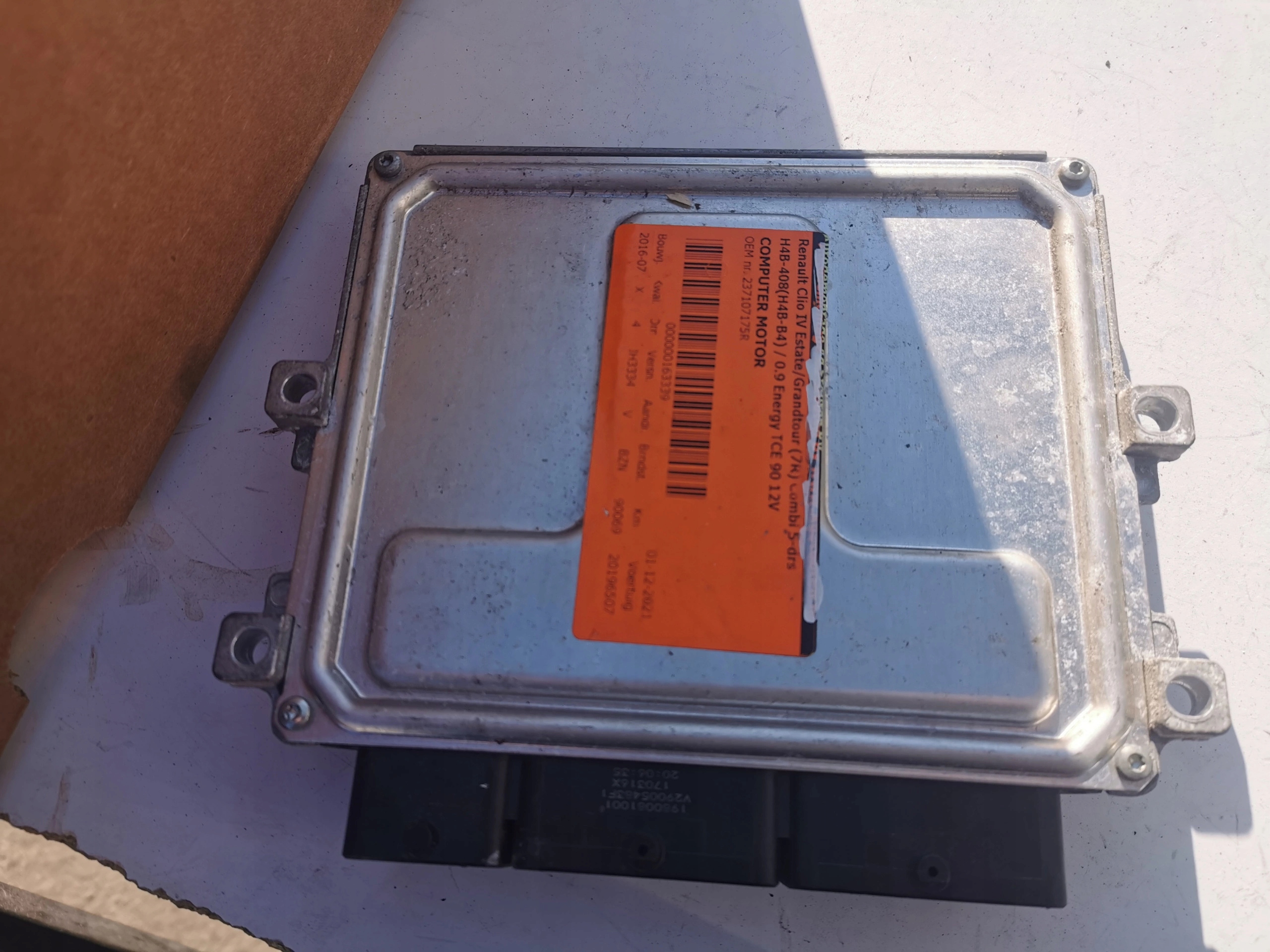 RENAULT CLIO 0.9B V29072784A 237107175R computer E