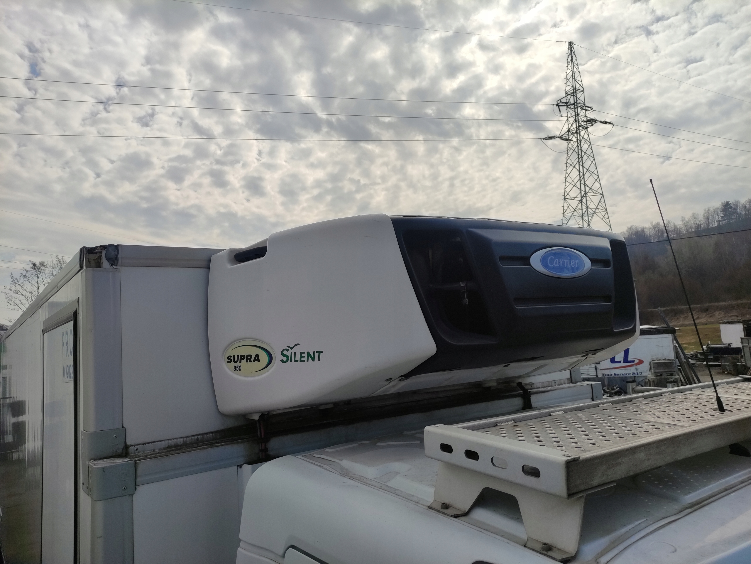 Чиллер CARRIER SUPRA 850 2013