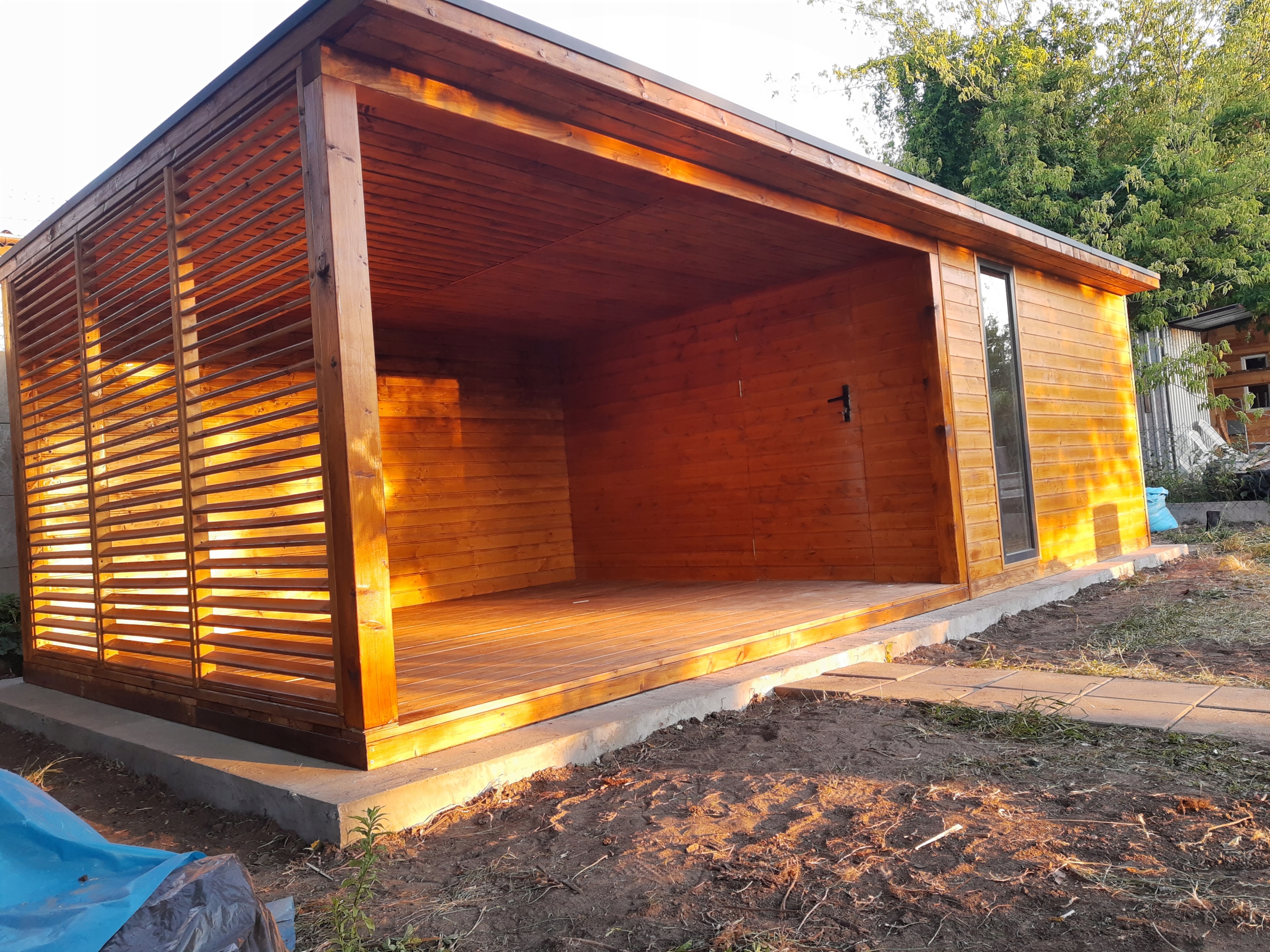 DOMEK NARZĘDZIOWY Z ALTANA WOODLAND 750X400