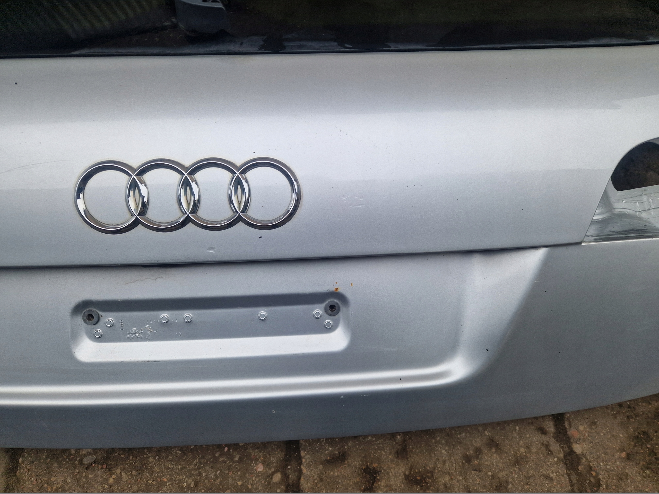 AUDI Q7 4L trunk door boot SREBRNA