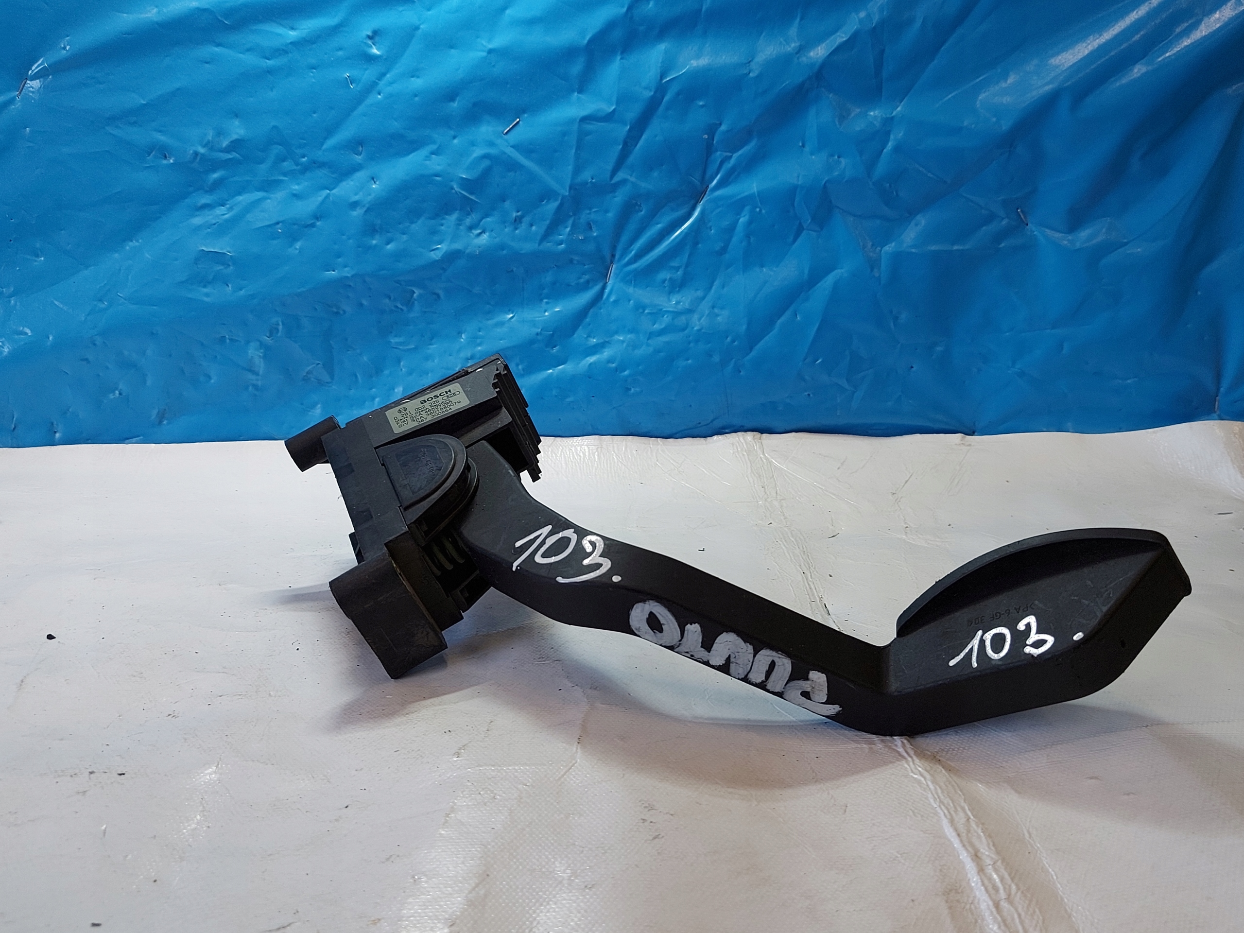 accelerator pedal PUNTO II 1.2 B 0281002325