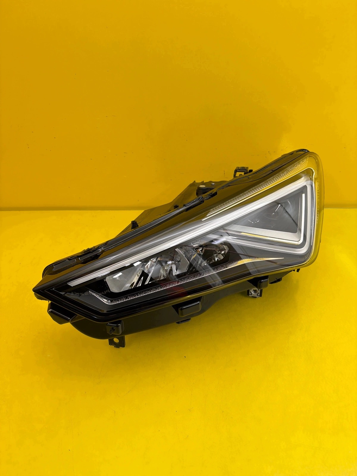 light left Seat Tarraco Full Led 5FJ941773B