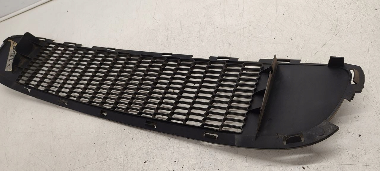 mřížka nárazníku předek Mini R55 R56